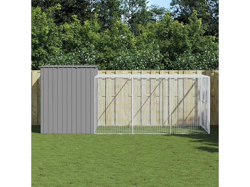 Niche pour chien avec cour gris clair 214x457x181 cm