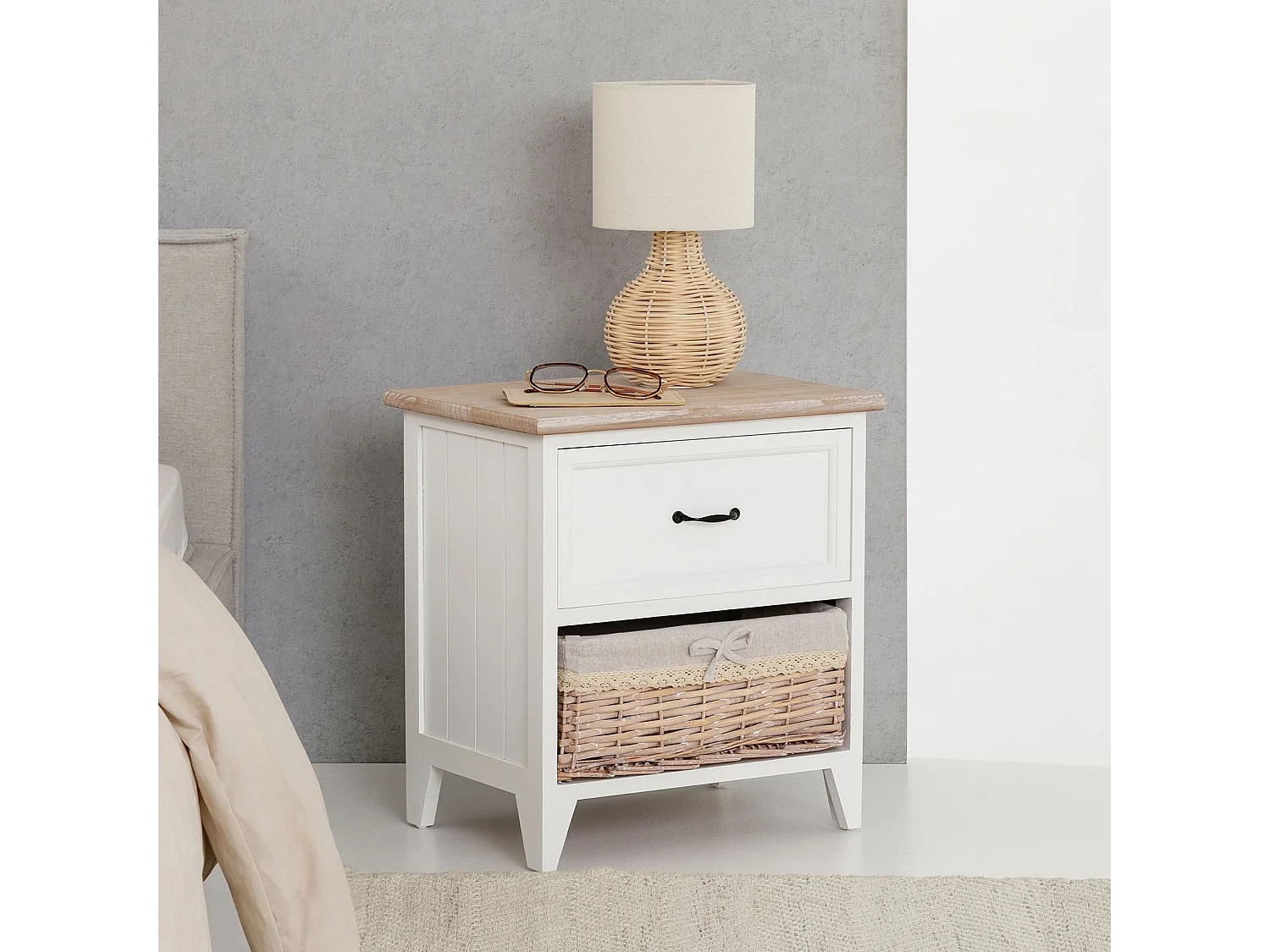 Table de chevet PROVENCE H 46 cm en bois coloris blanc rangement 1 tiroir et 1 panier étagère style shabby chic