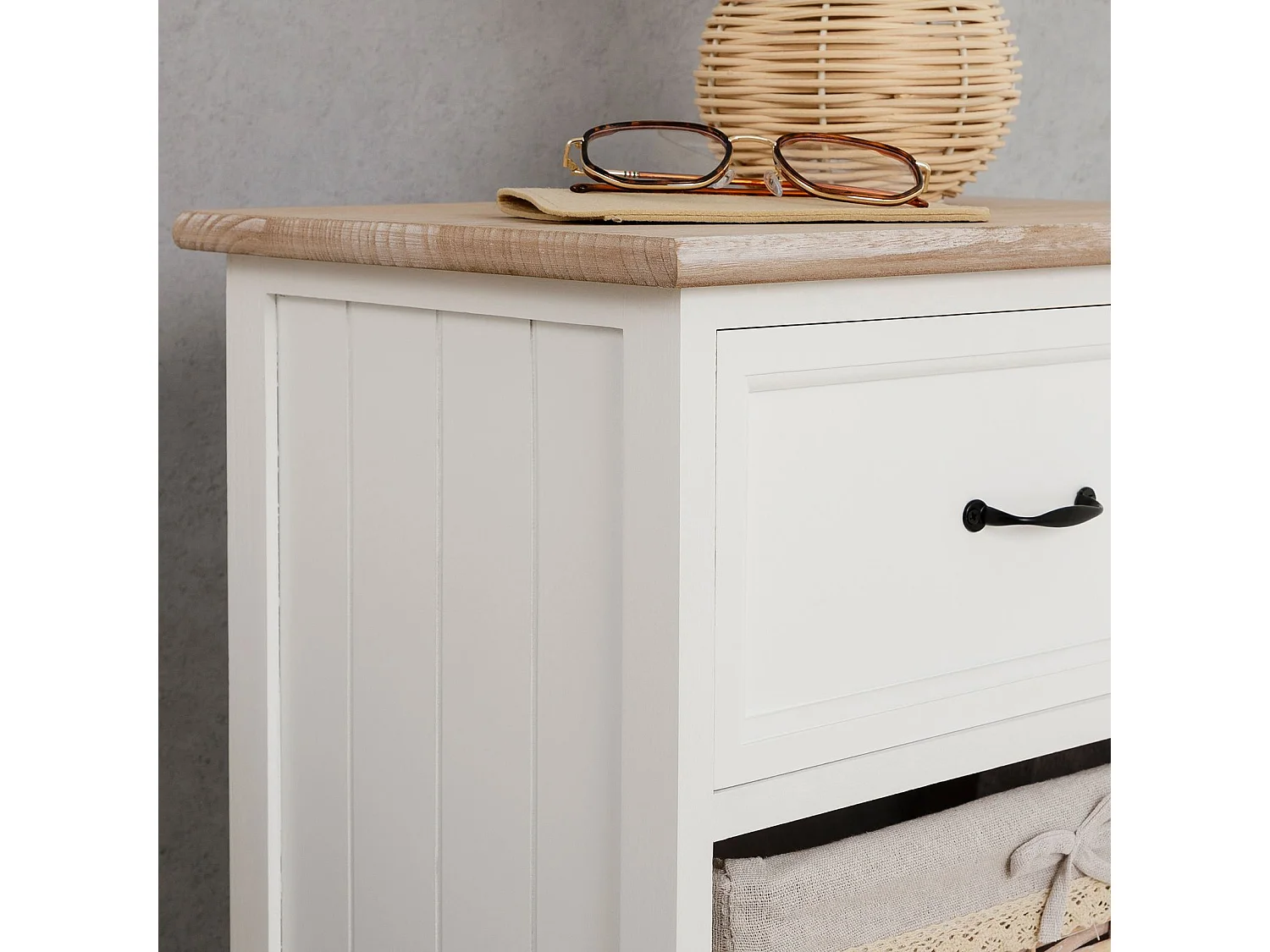 Table de chevet PROVENCE H 46 cm en bois coloris blanc rangement 1 tiroir et 1 panier étagère style shabby chic
