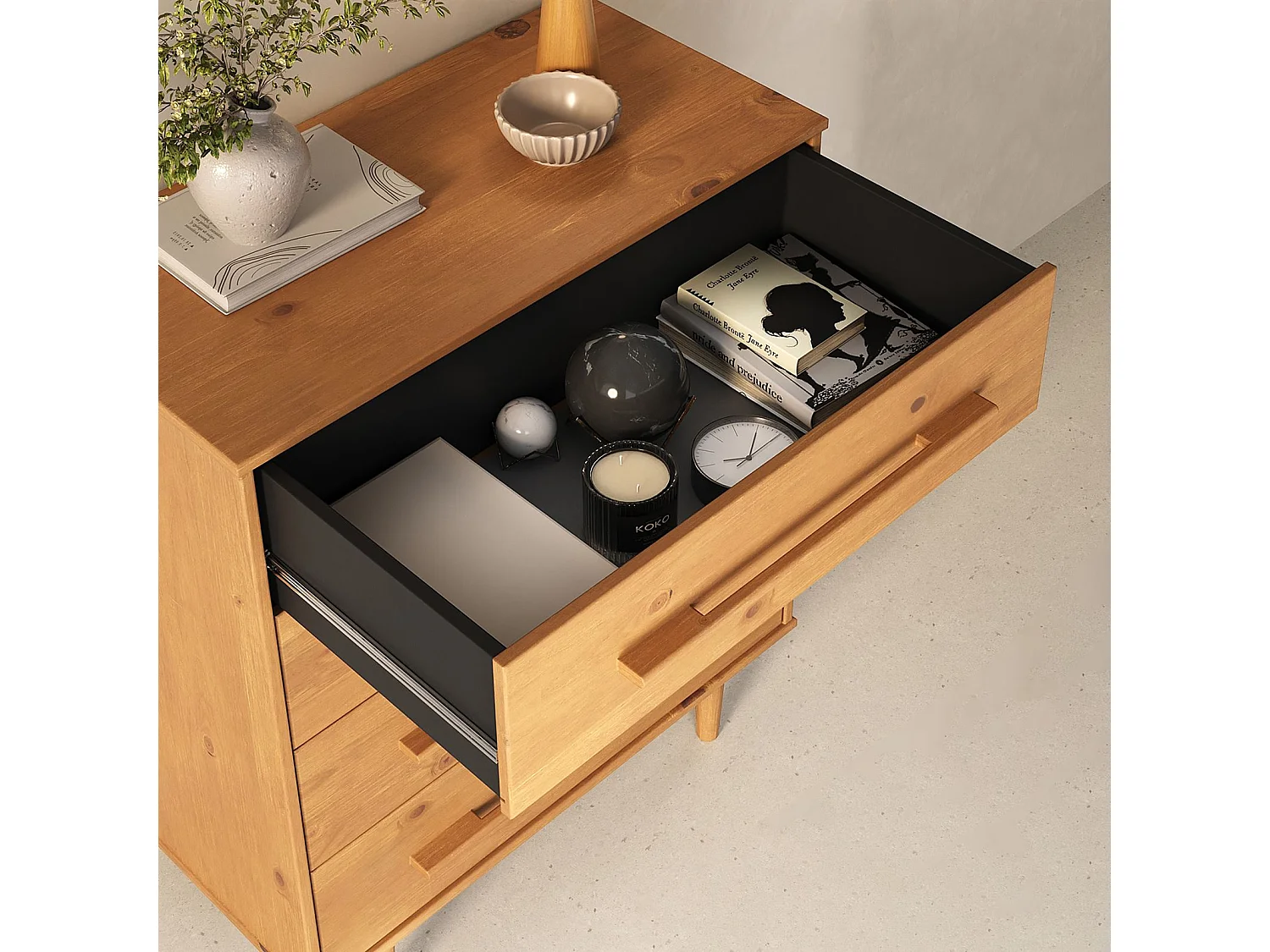 Commode TECCA L 80 cm avec 4 Tiroirs en Bois Massif Coloris Chêne, Meuble de Rangement pour Vêtements Design Scandinave