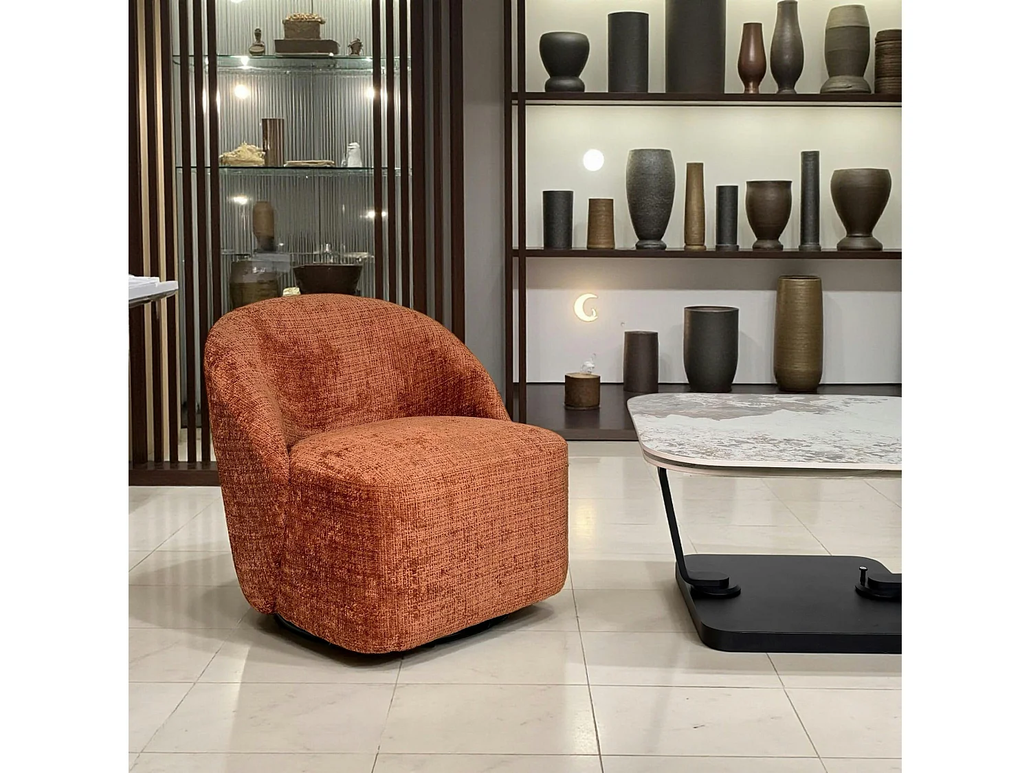 Fauteuil pivotant terracotta dossier rond tissu texturé IENA
