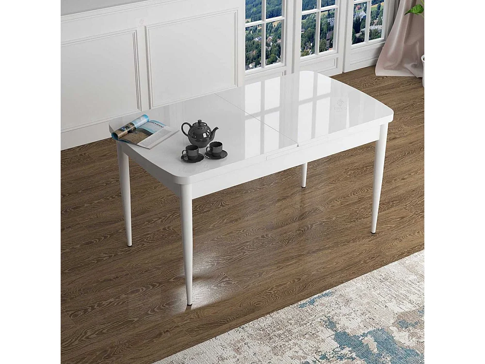 Table de repas en aggloméré avec pieds en métal Han