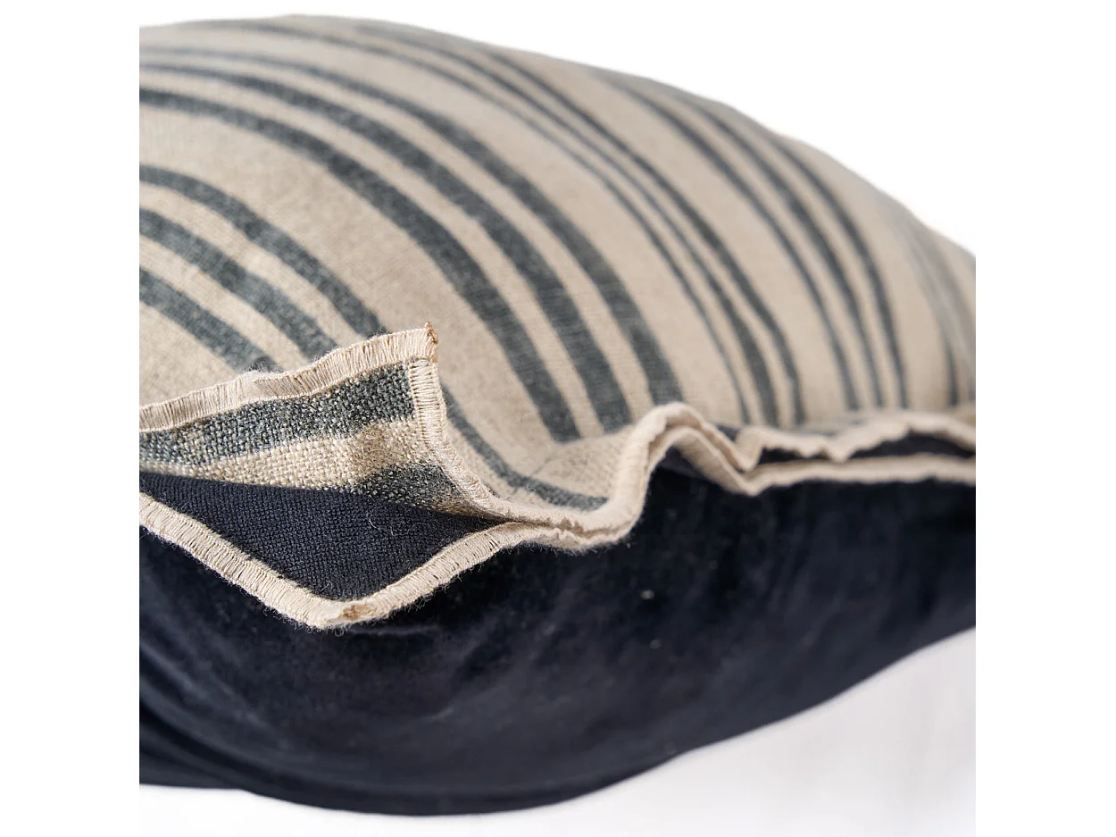 La Housse de Coussin Nordic Stripe - Noir Naturel - 50x50