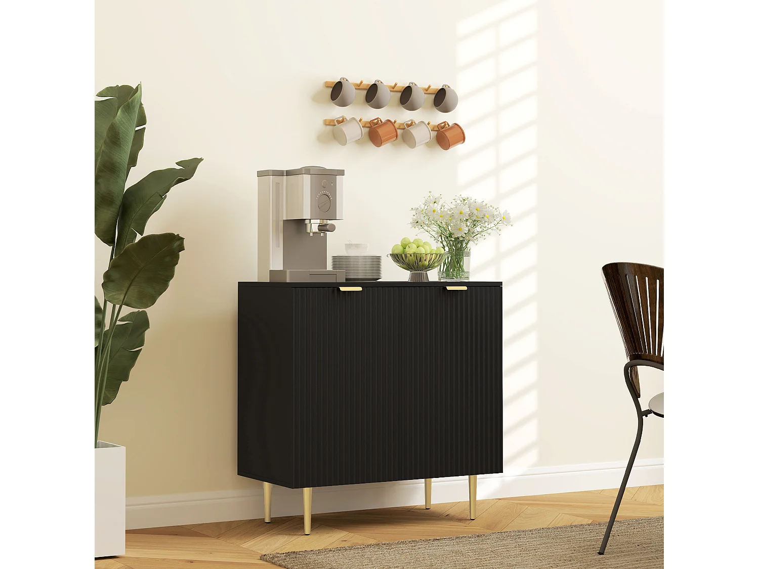 Buffet 2 portes étagère design effet cannelé piètement poignées métal doré noir