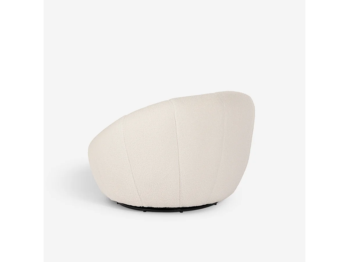 Set poltrona bouclé bianca di design con pouf poggiapiedi girevole Kuma