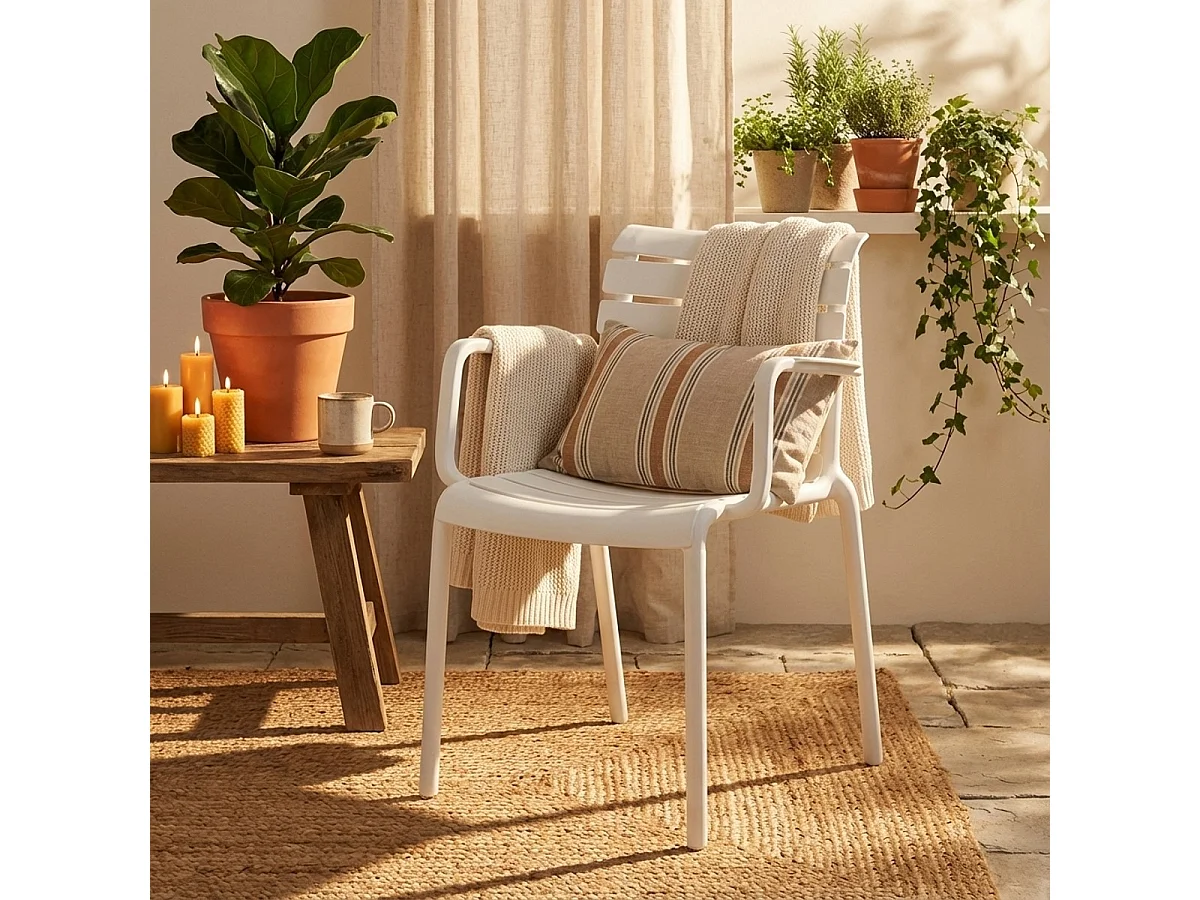 Chaise d'extérieur en polypropylène avec accoudoirs bar cuisine Satin - Blanc