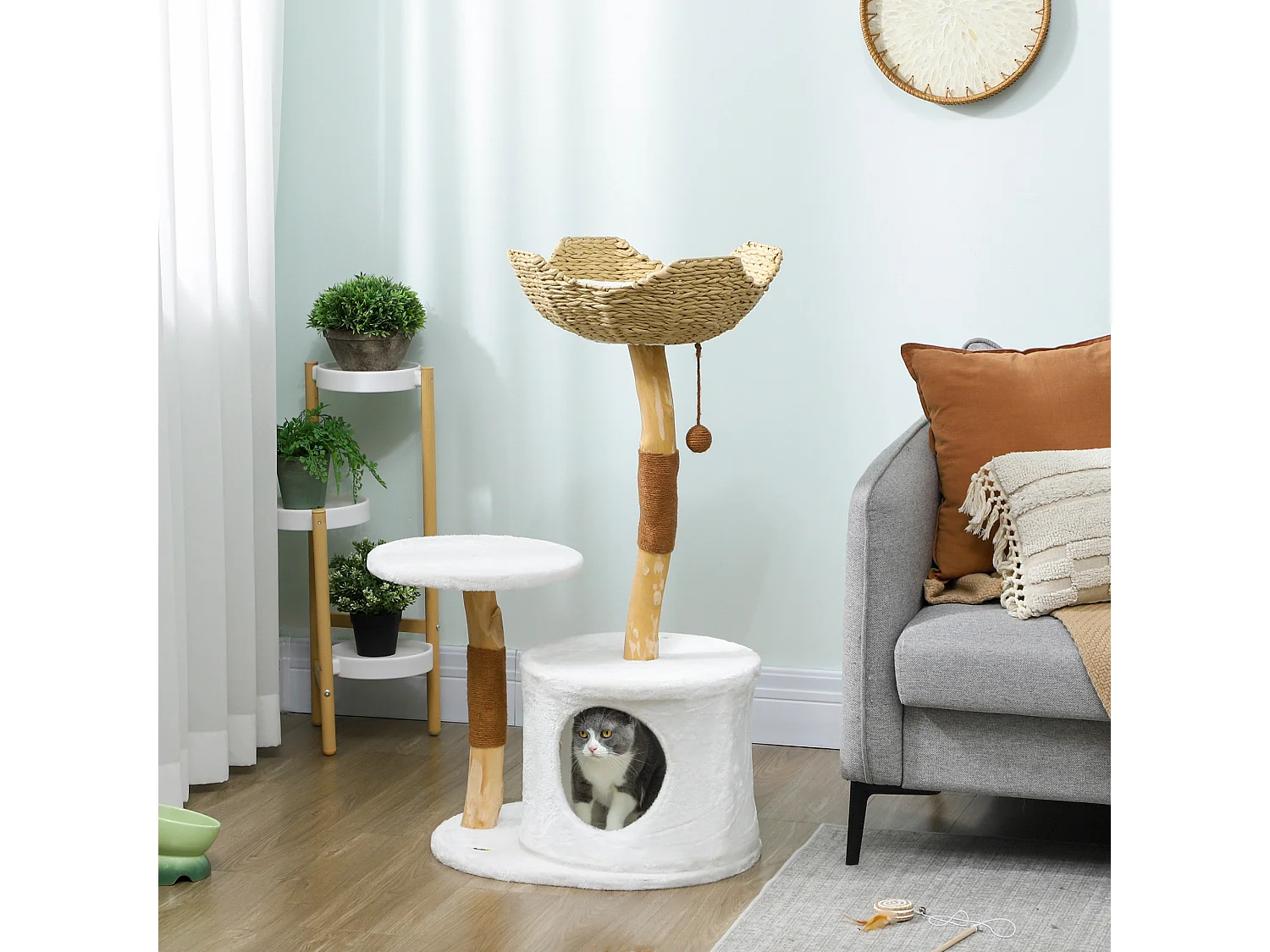 Arbre à chat bois design naturel griffoirs boule chanvre panier observation tressé coussin niche