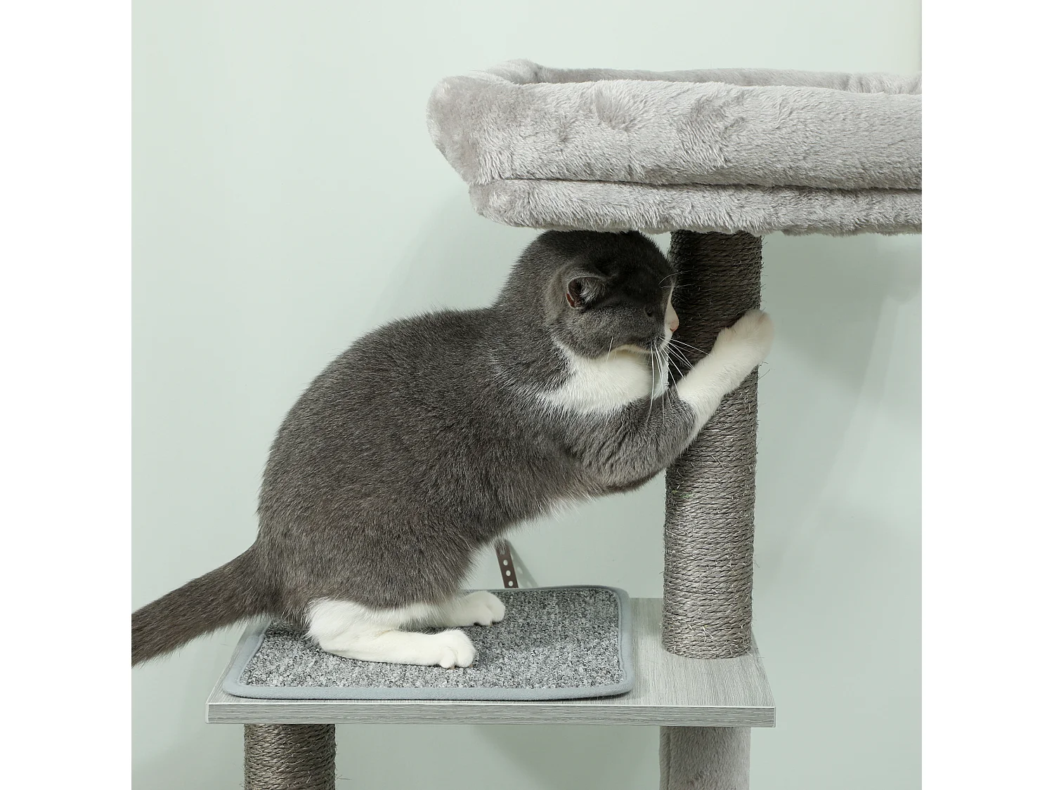 Arbre à chat multi-équipement griffoirs grattoirs niche hamac panier coussins amovibles H126 cm peluche courte sisal naturel gris