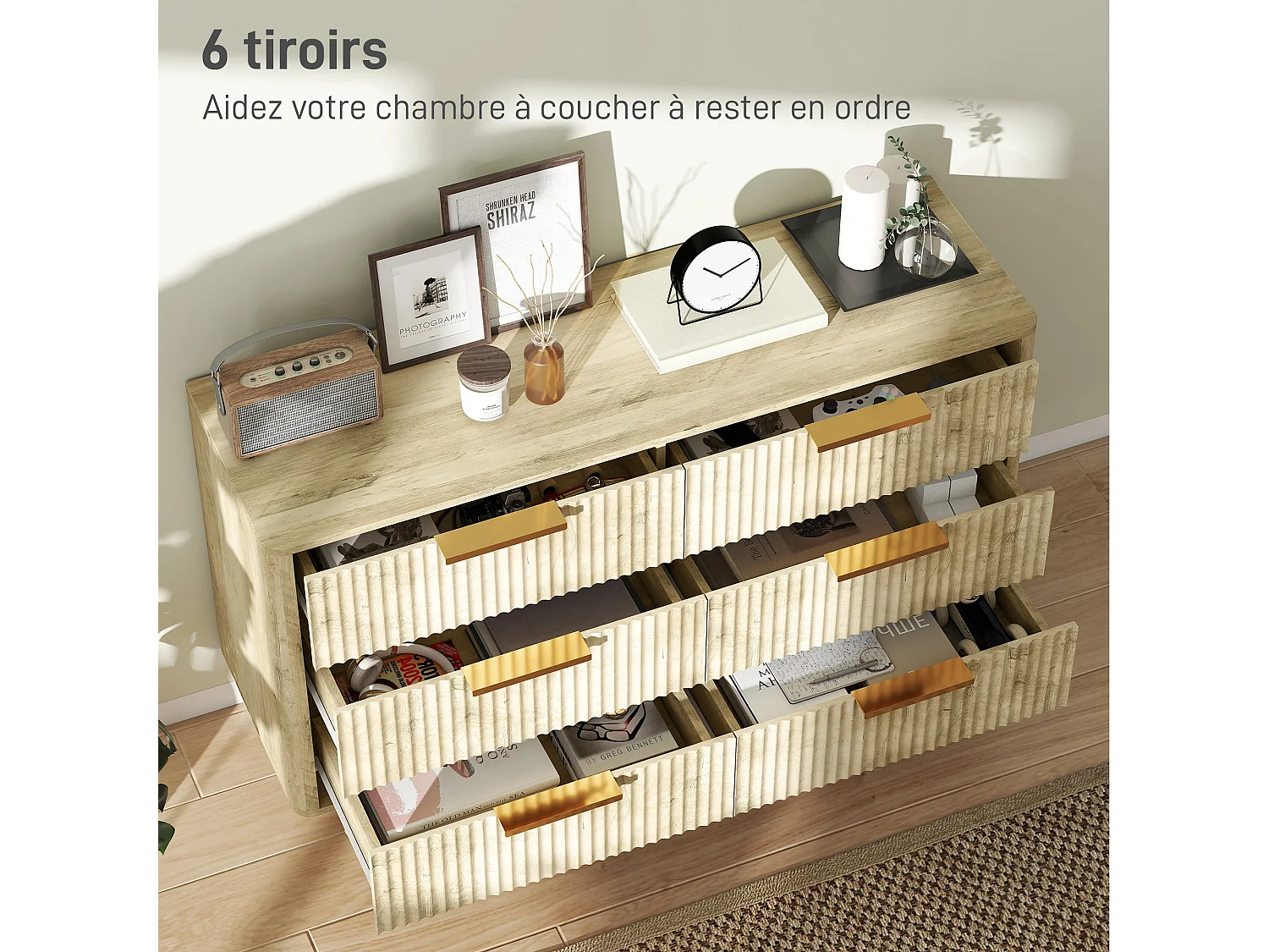 Commode 6 tiroirs effet bois façades cannelées poignées métal doré