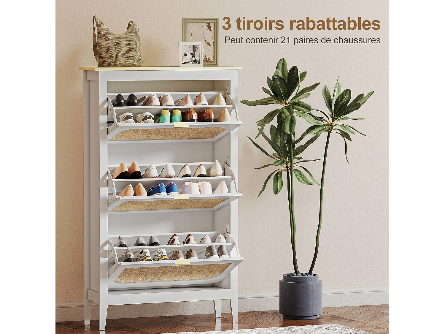 Meuble à chaussures style bohème chic 3 portes façades rotin poignées dorées effet bois clair blanc