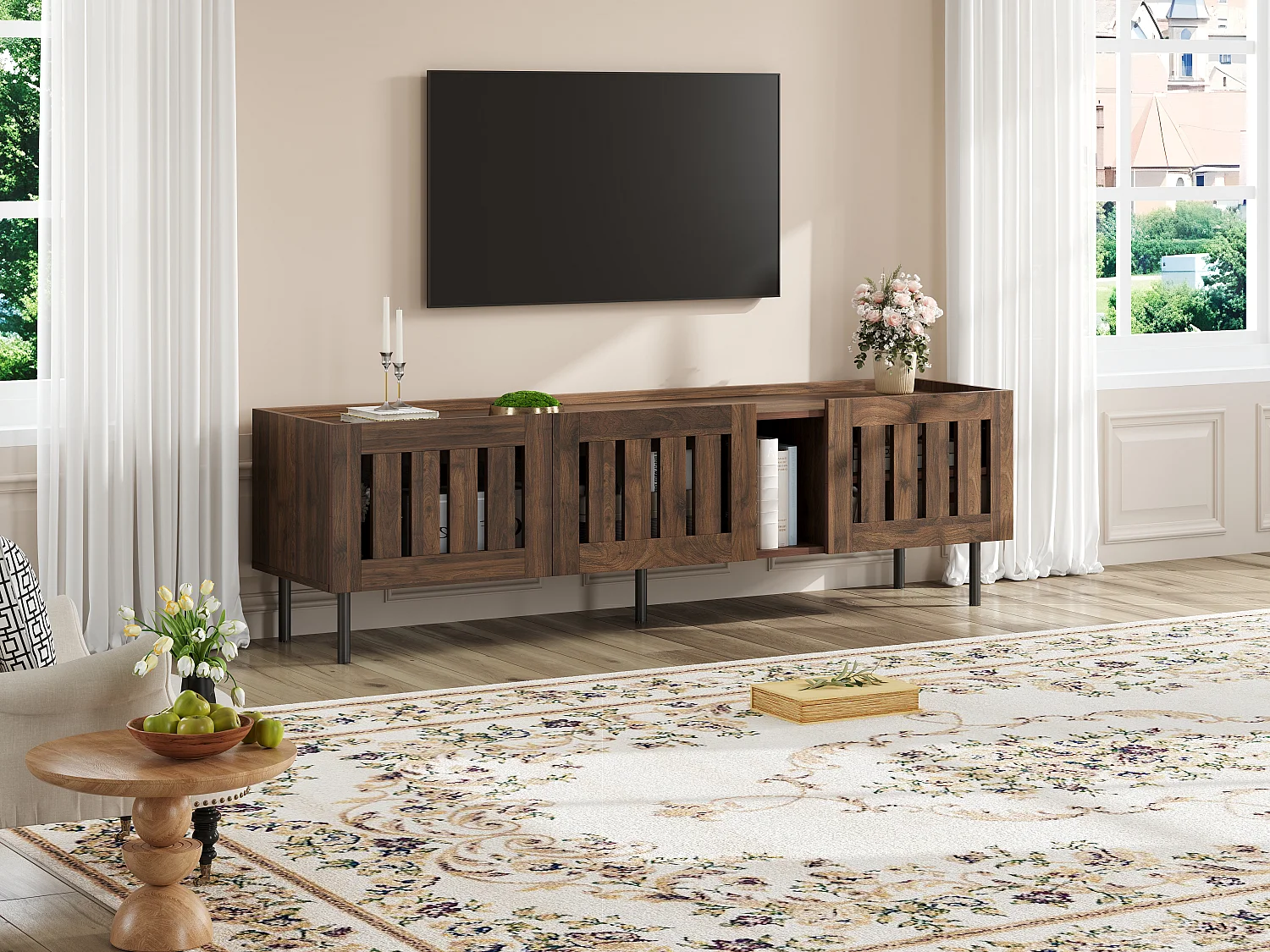 Minimalistischer, niedriger TV-Ständer – 160 x 40 x 47 cm – mit durchbrochenem Design und 3 Türen – für 65-Zoll-Fernseher – MDF – braun