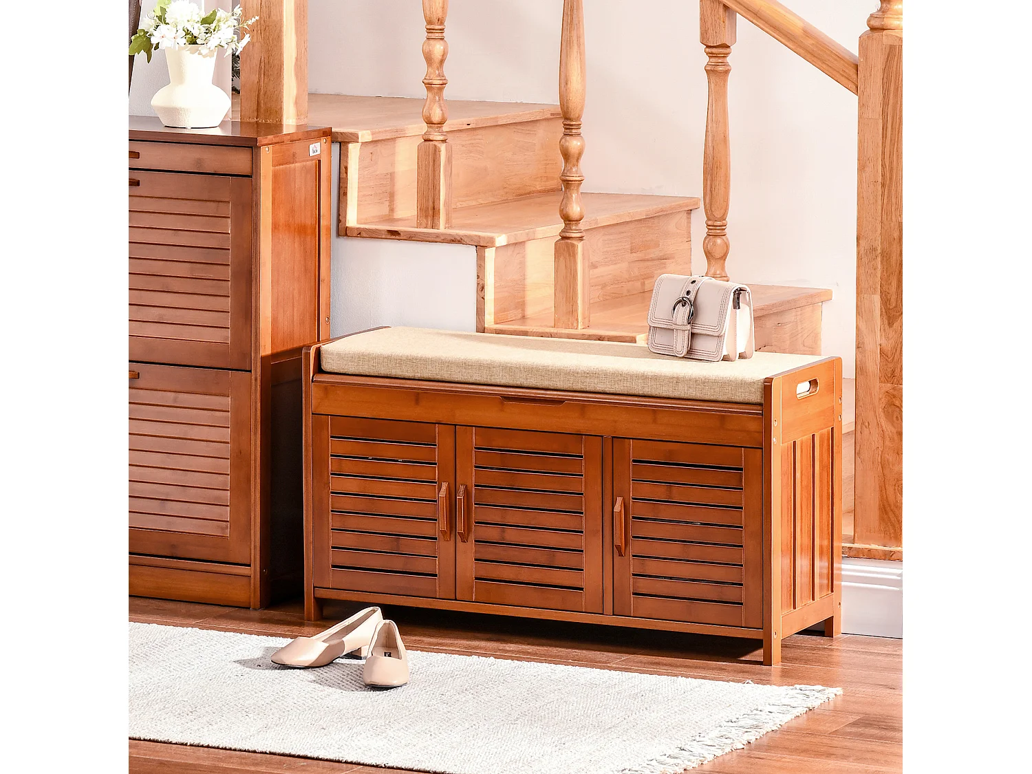 Banc à chaussures 3 portes et compartiment style exotique bois bambou verni coussin tissu beige