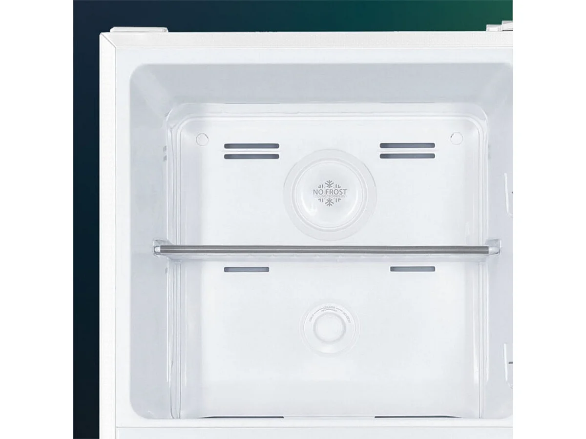 Frigorífico 2 puertas Svan SF1675502ENF No Frost 217L E blanco 167 cm