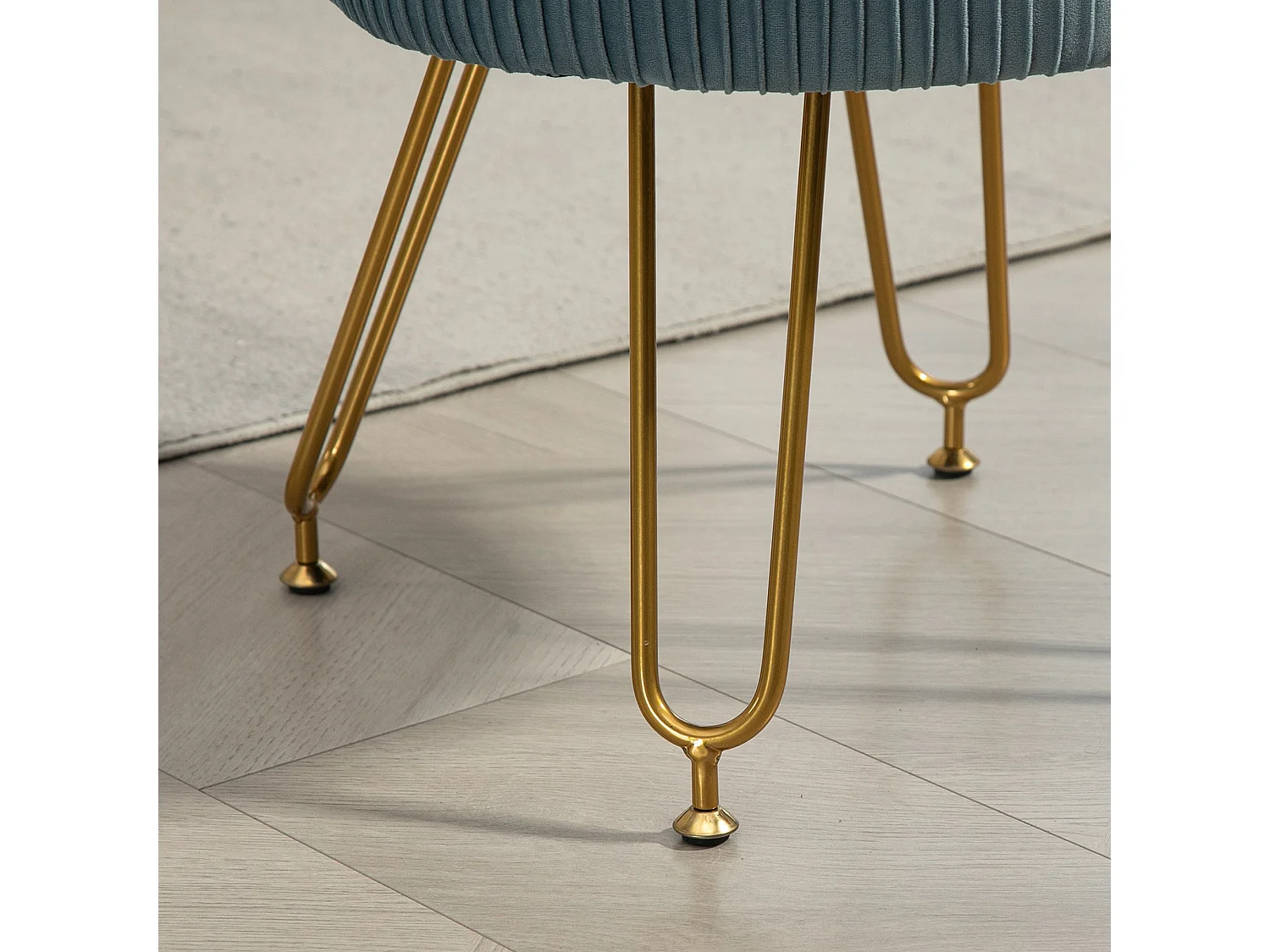 Puff de Armazenamento Estofado em Veludo para Dormitório e Sala - Modelo Toulon Azul Claro Ø40x48 cm