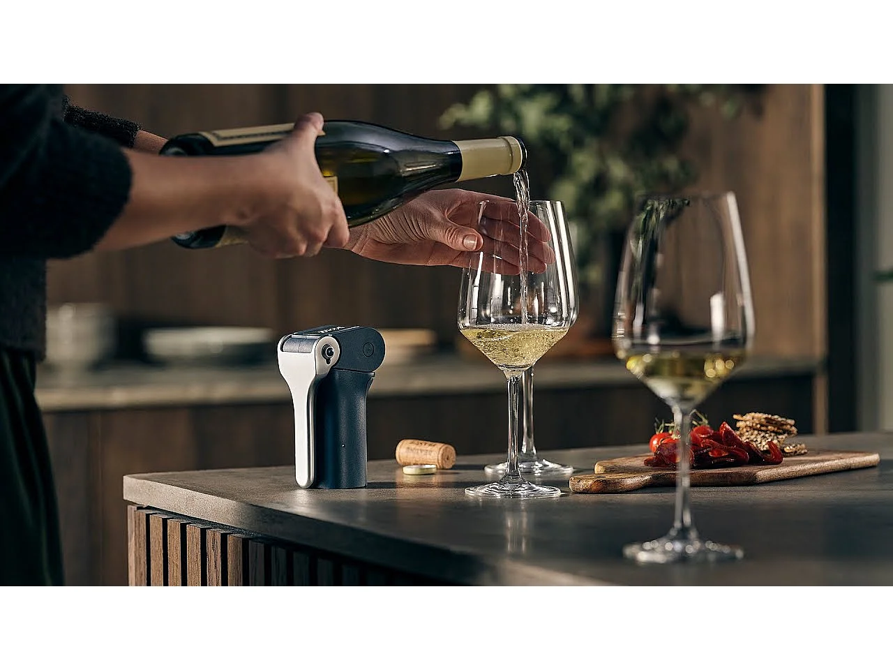 Accessoire cave à vin Joseph Joseph BarWise Tire bouchon a levier compact Bleu