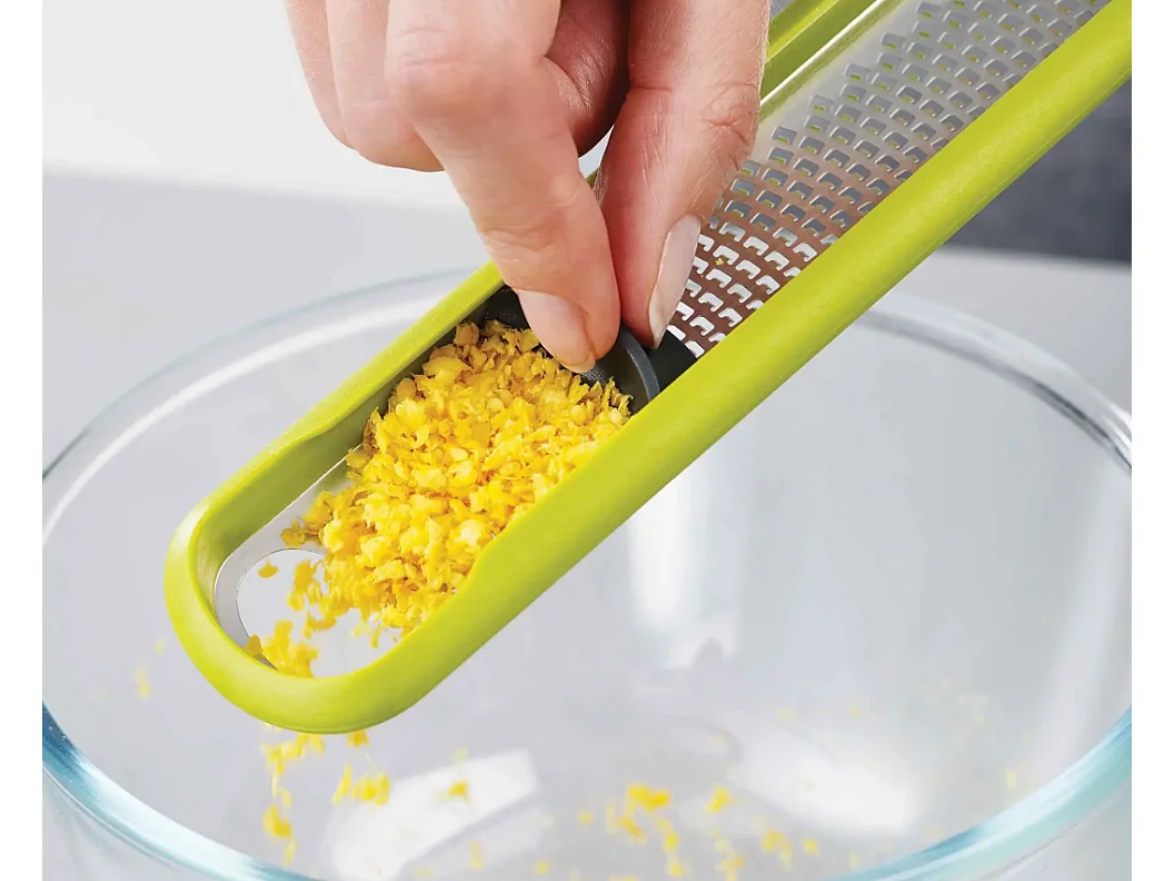 Rallador de cítricos verde Joseph Joseph Handi-Zest, diseño compacto y ergonómico para rallar cítricos con facilidad y precisión