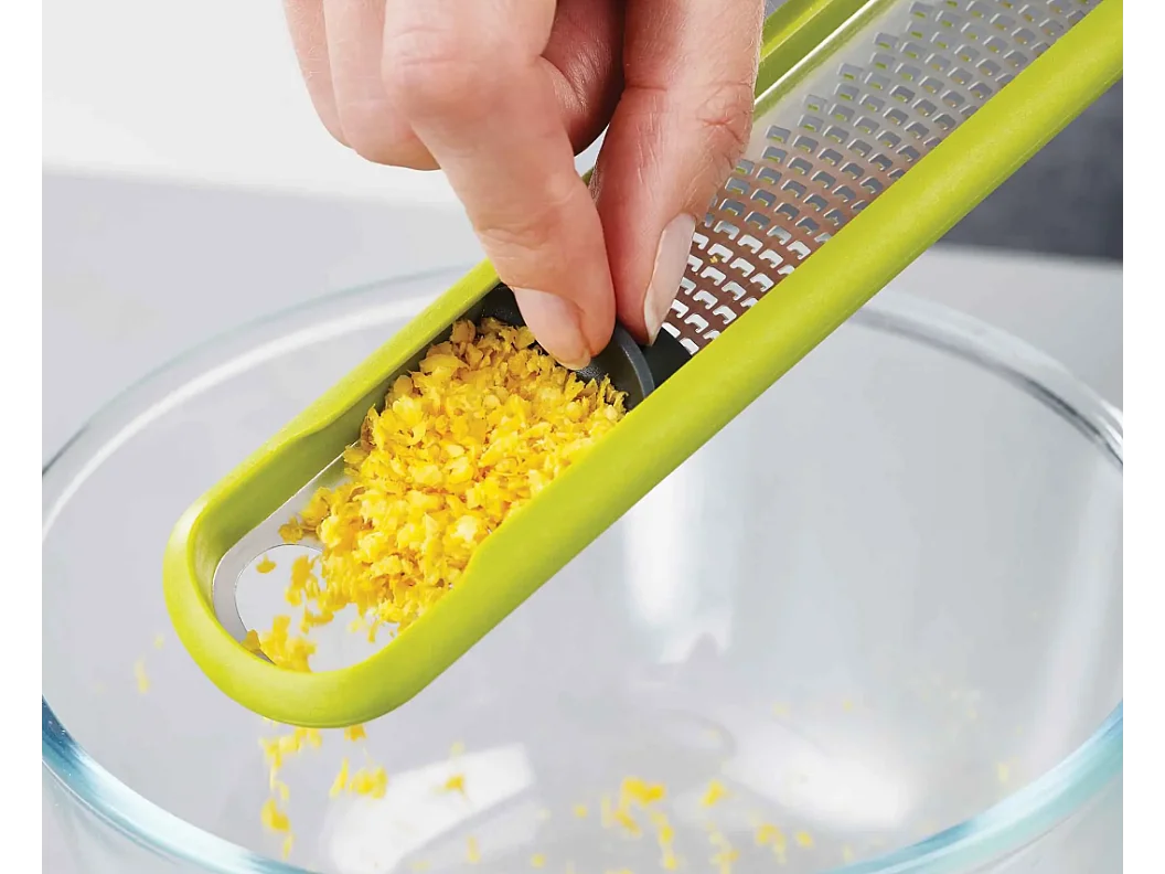 Rallador de cítricos verde Joseph Joseph Handi-Zest, diseño compacto y ergonómico para rallar cítricos con facilidad y precisión