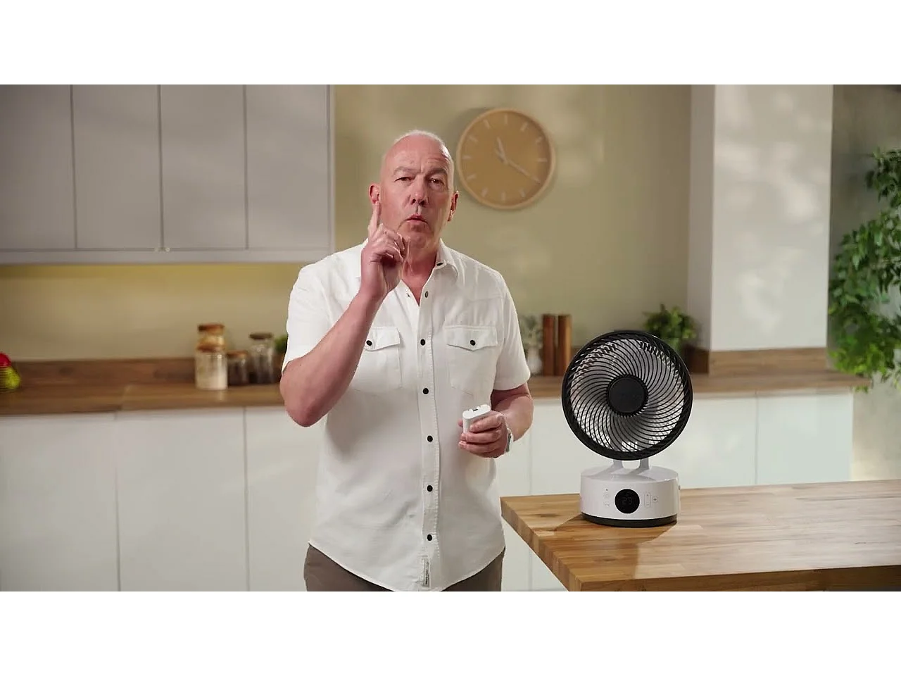 MeacoFan Sefte® 8" : ventilateur portable à batterie remplaçable, intérieur/extérieur, silencieux, 12 vitesses, mode ECO, compact, blanc