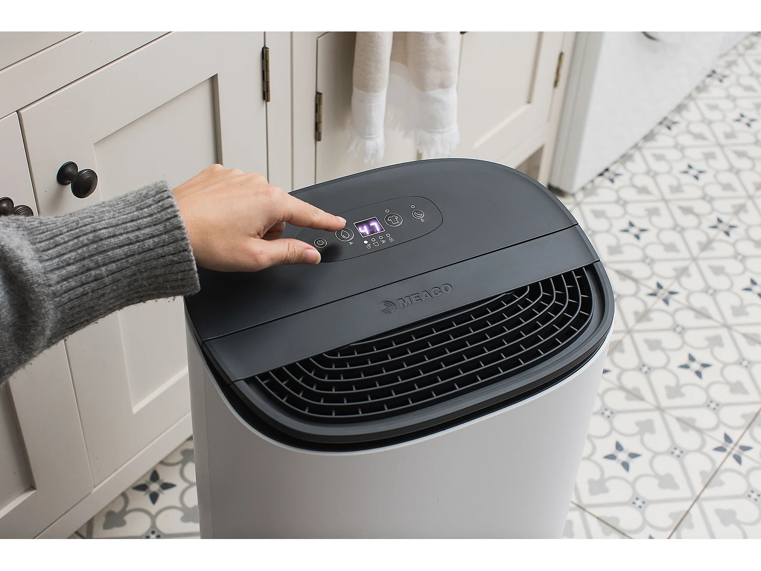 Déshumidificateur-purificateur d’air MeacoDry Arete® One 12 L – Élimine l’humidité et moisissure, silencieux, faible conso, filtre HEPA inclus et mode nuit