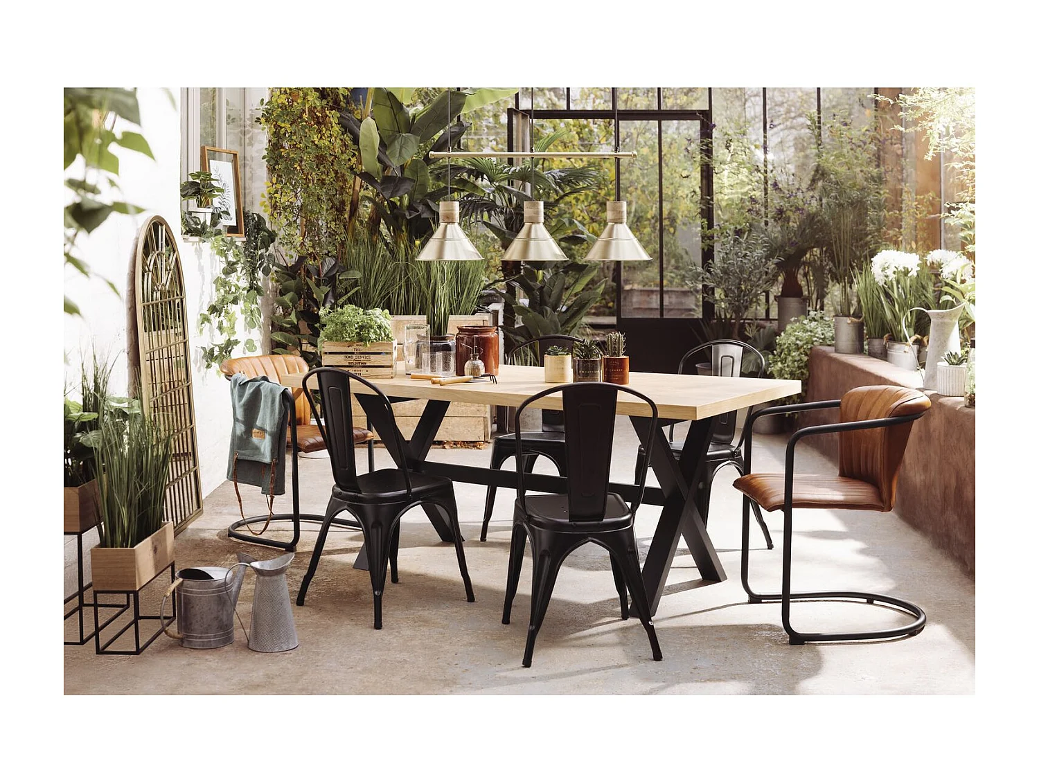 Lot de 4 chaises en métal NIKO