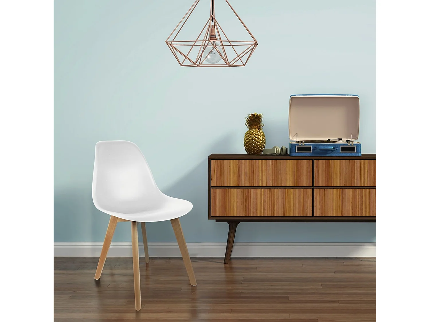 4 Chaises design scandinave à coque Holga