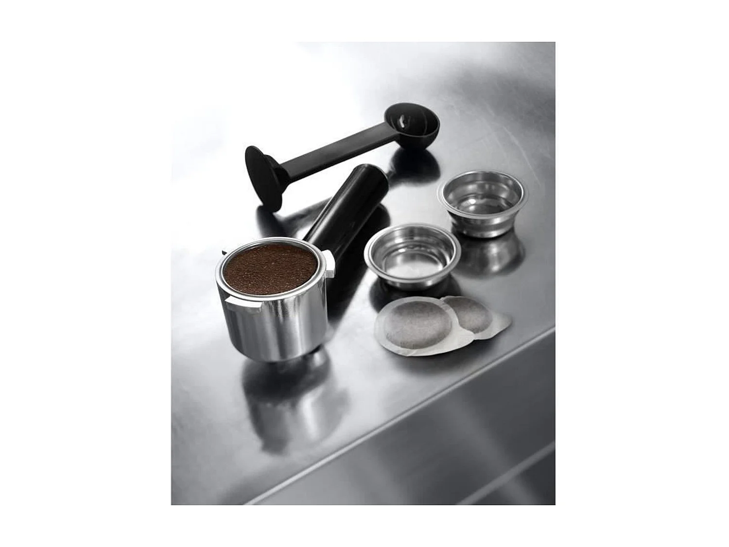 Máquina de espresso clásica - EC685.M Estilo Dedica - Acero inoxidable