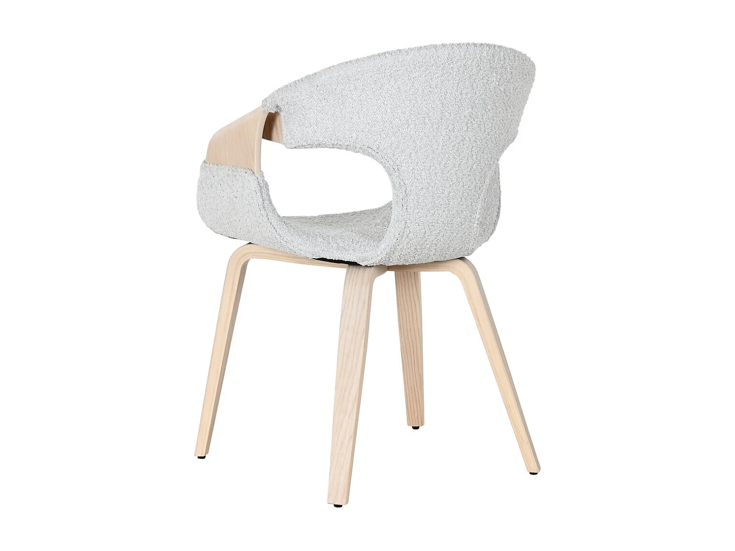 SILLA RATAN BAMBU 47X61X84 NATURAL NATURAL  ideal para tu hogar aportando glamour y un toque especial a tu casa.