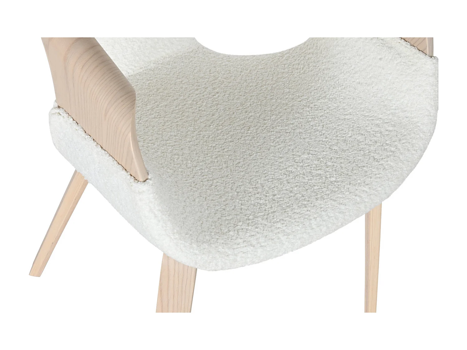 SILLA POLICARBONATO MADERA 54X47X81 TAPIZADO BEIGE ideal para tu hogar aportando glamour y un toque especial a tu casa.