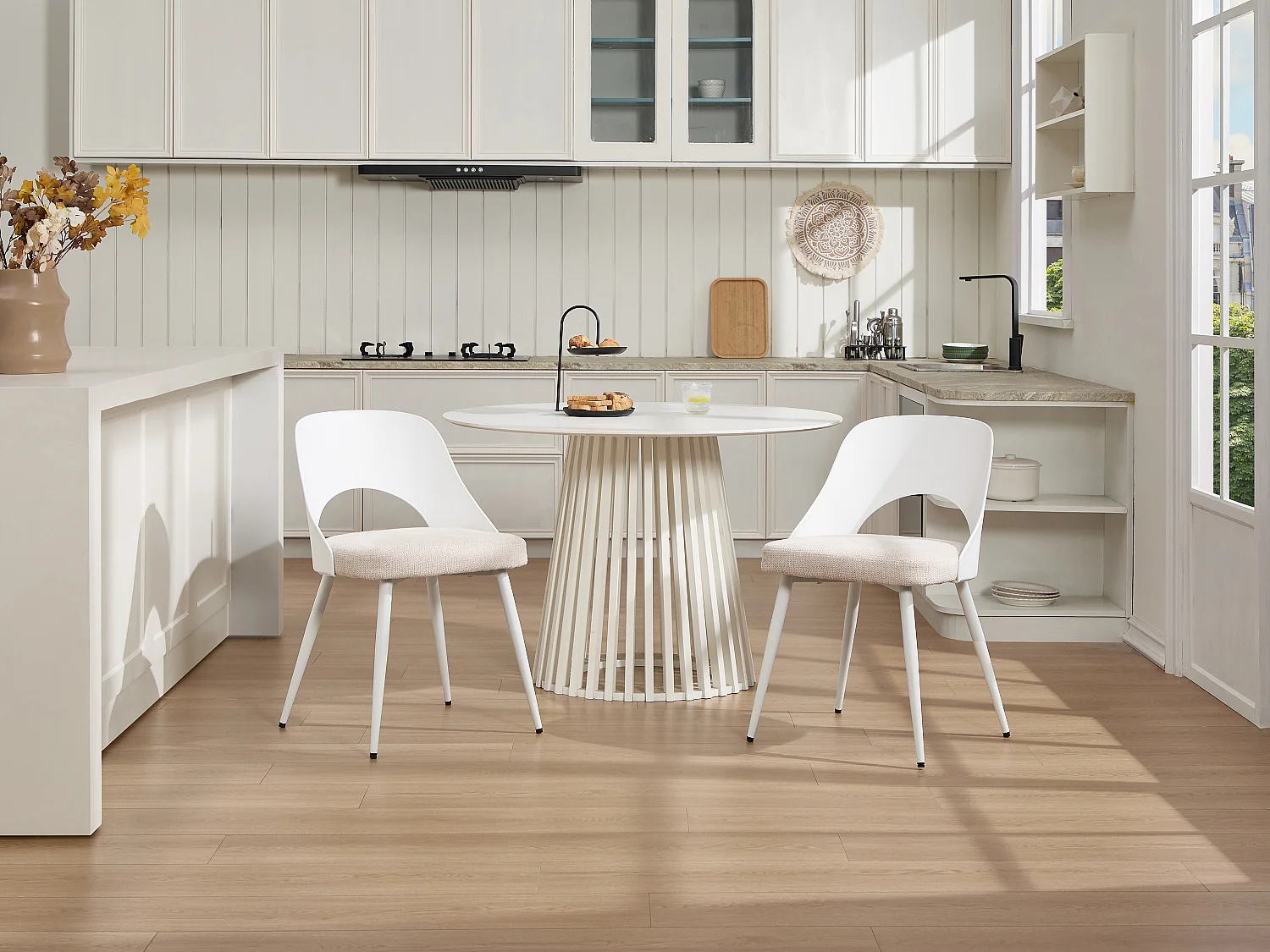 Lot de 2 chaises en polypropylène, tissu texturé et métal - Blanc et beige - IRELINA