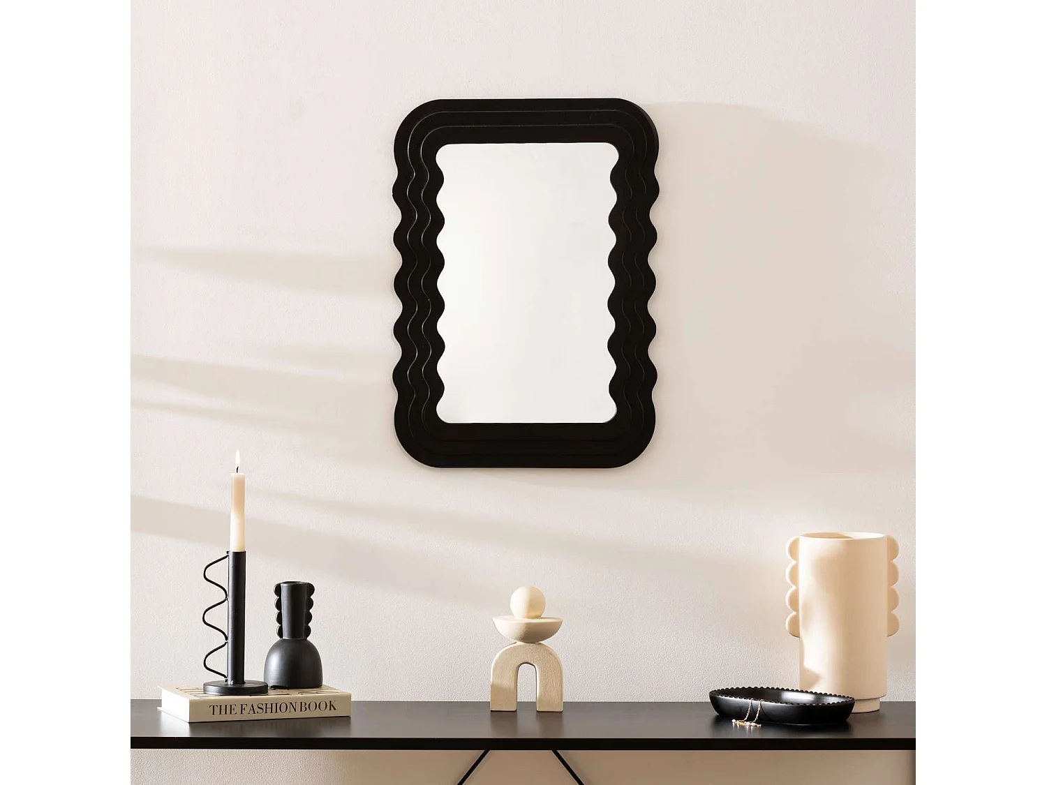 Miroir en bois VAGUES - 40 x 55 cm - Noir