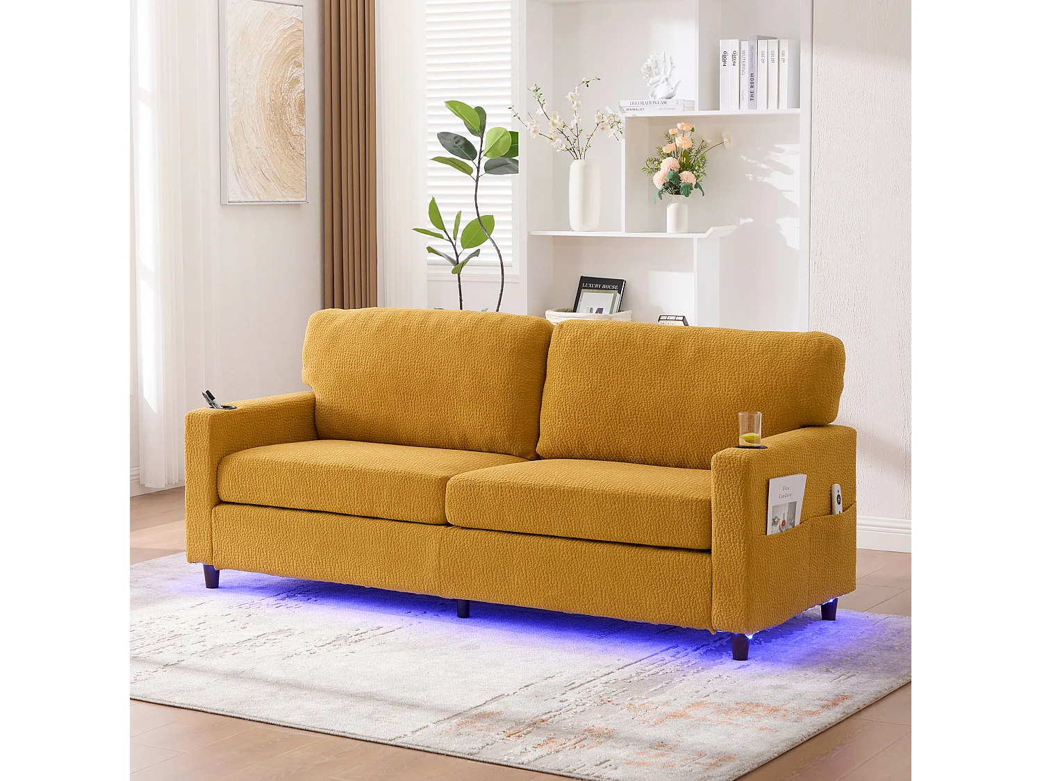 Modernes 2-Sitzer-Sofa – 203 x 77,5 x 85 cm – mit USB-C-Anschluss, LED-Beleuchtung, Getränkehaltern und Seitentaschen – Samt – Gelb