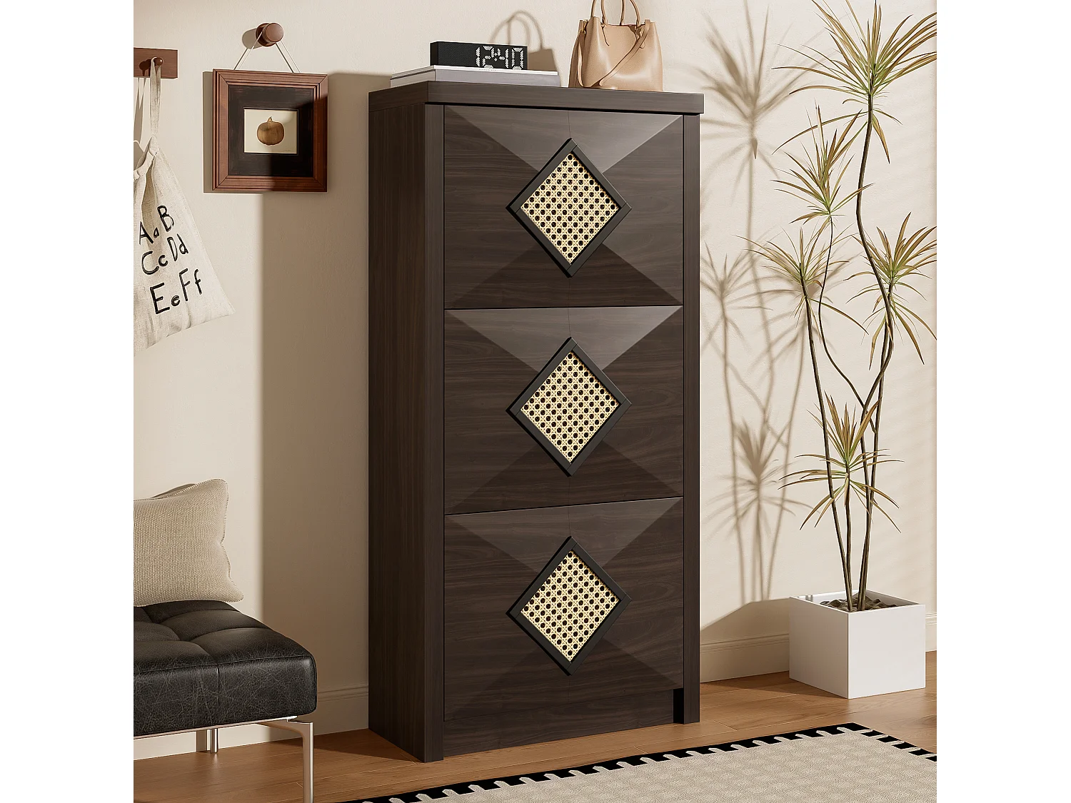 Scarpiera vintage con decoro in rattan - 54 x 25 x 115 cm - con 3 scomparti a ribalta - truciolato - naturale scuro