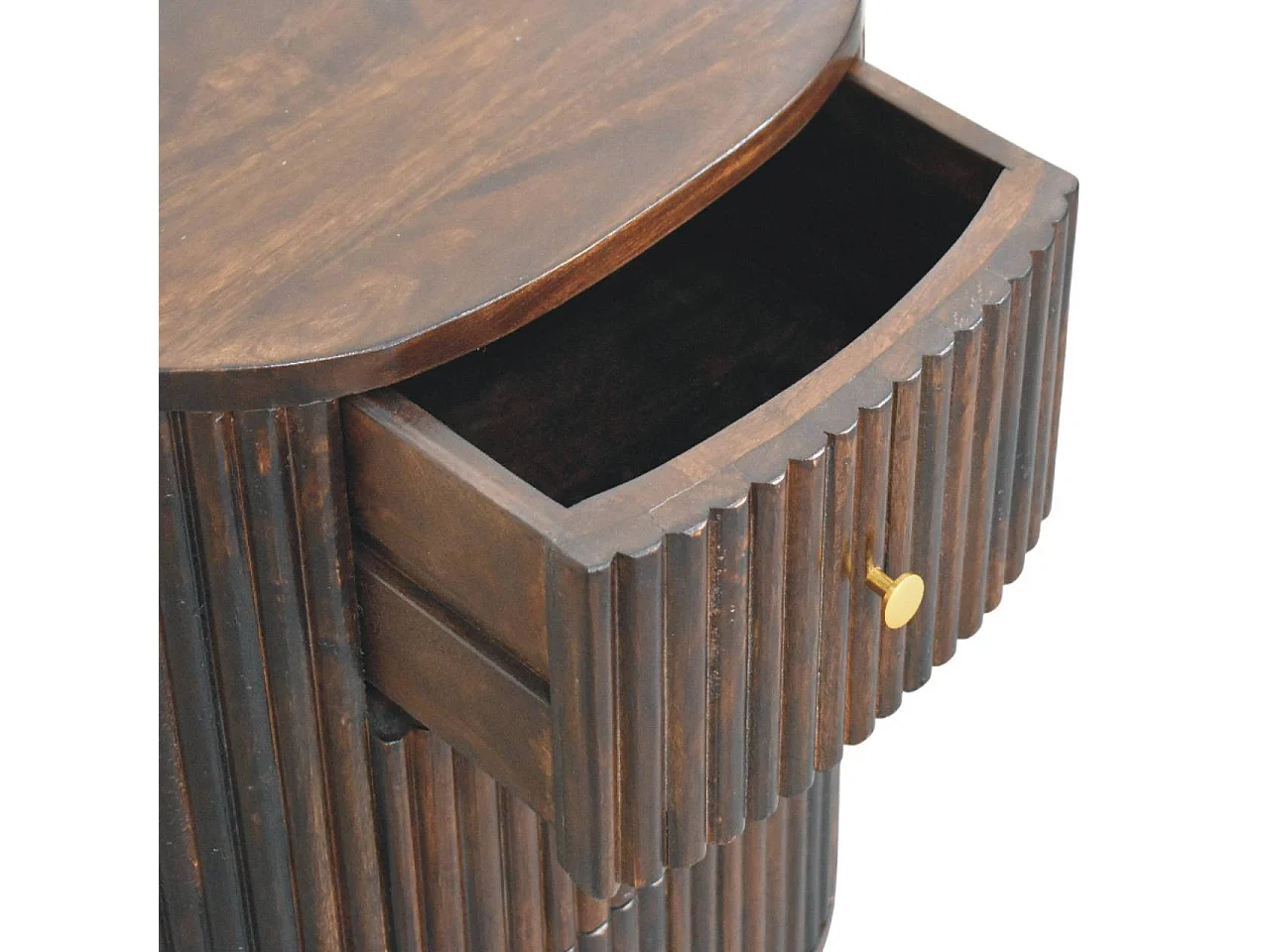 Artisan Furniture Massivholz Geschwungenes, geriffeltes Nachttischchen mit drei Schubladen