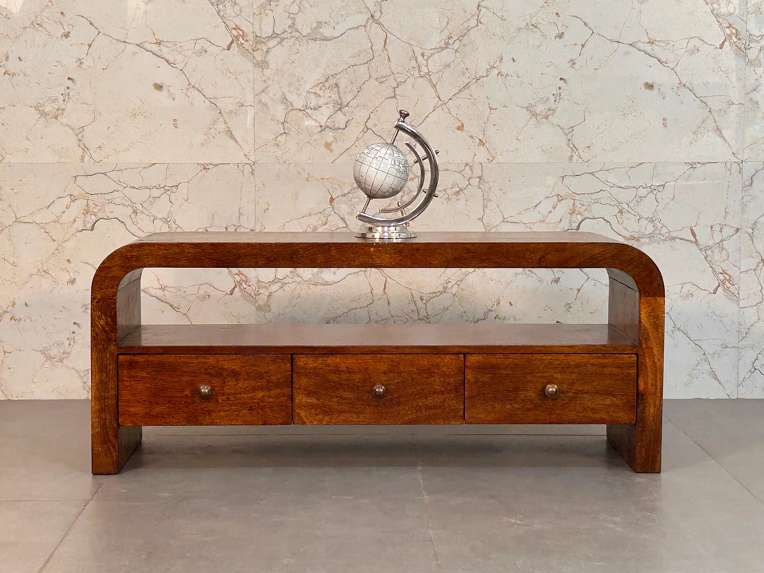 Artisan Furniture Bois massif Meuble TV Darcy, 3 Tiroirs et Étagère Ouverte en Châtaignier