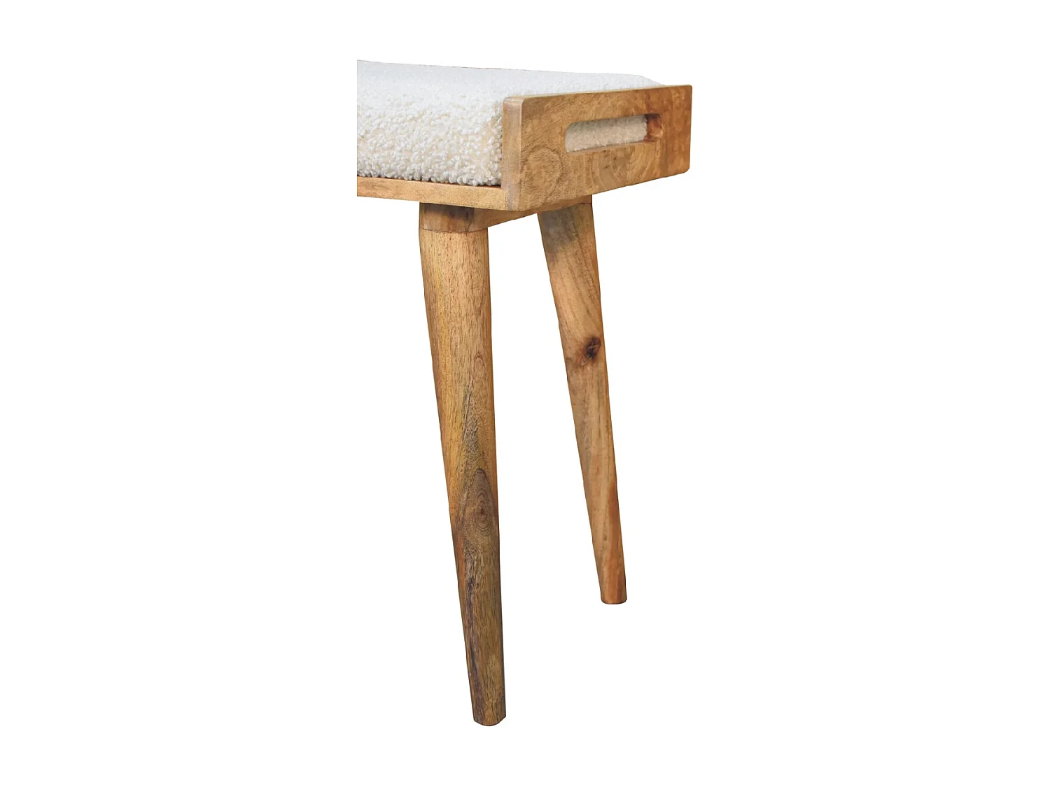 Artisan Furniture fotskammel i heltre i kremfarget bouclé-stoff
