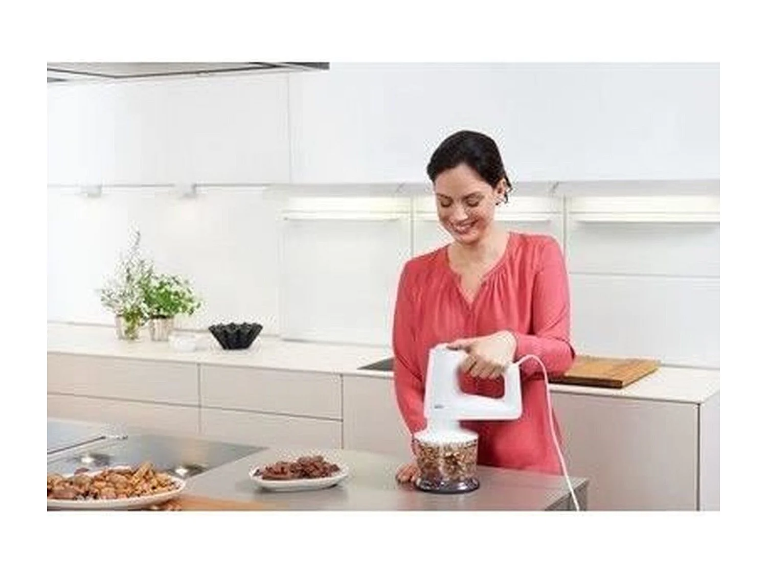 Batteur Fouet Braun MultiMix 3 500W 5 Vitesses avec Pétrins, Mini Hachoir 500ml et Verre Doseur 600ml