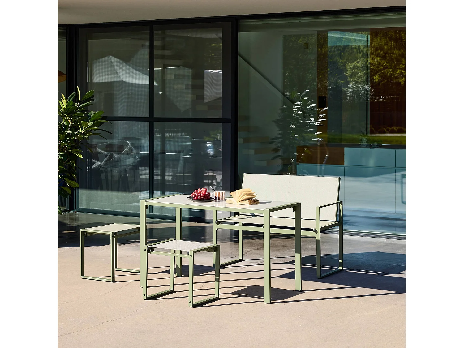 Set tavolo da giardino incastrabile in acciaio e textilene con 4