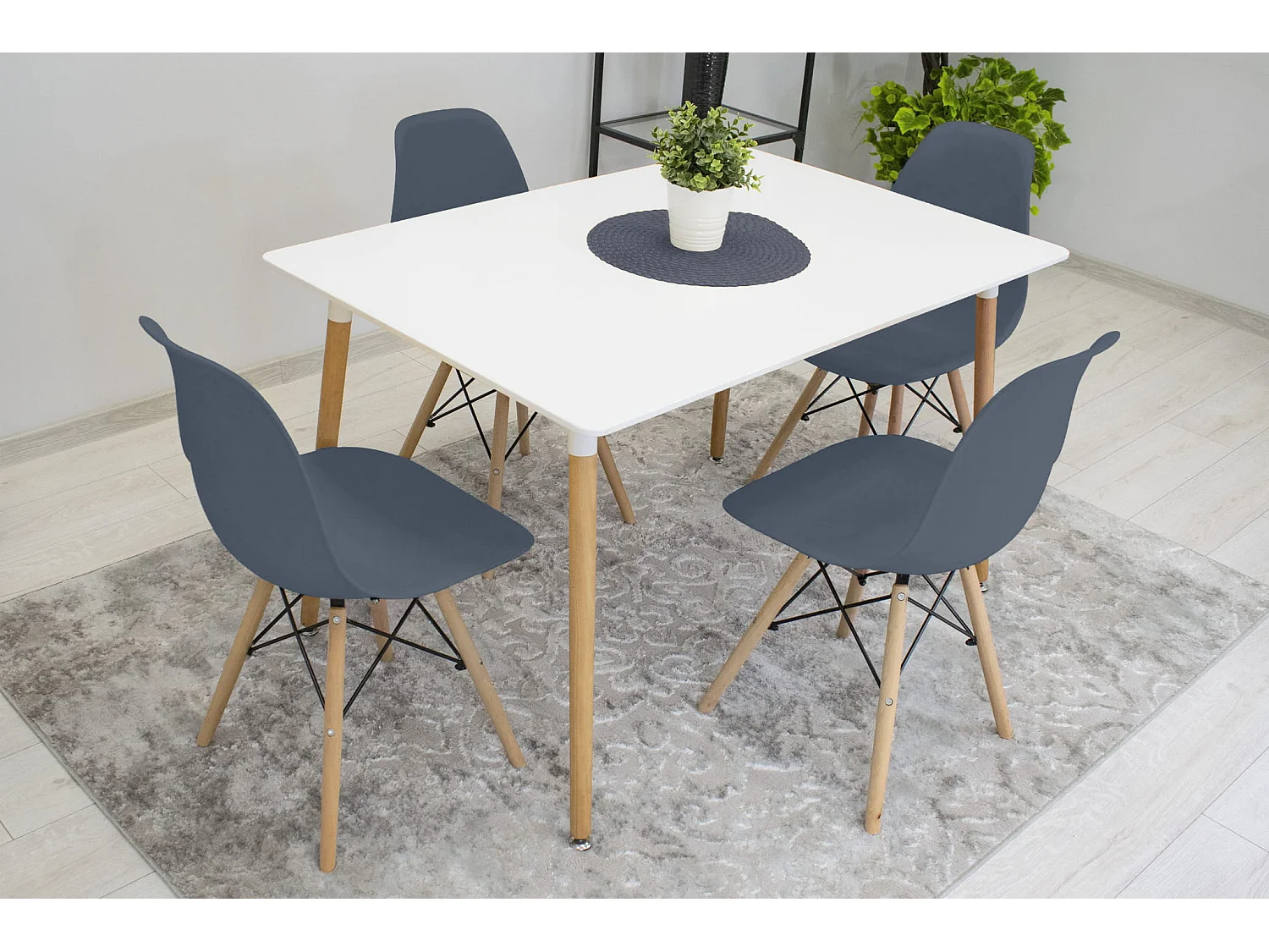 Chaise Valora OSAKA, pieds naturels couleur ardoise foncée, pour salon