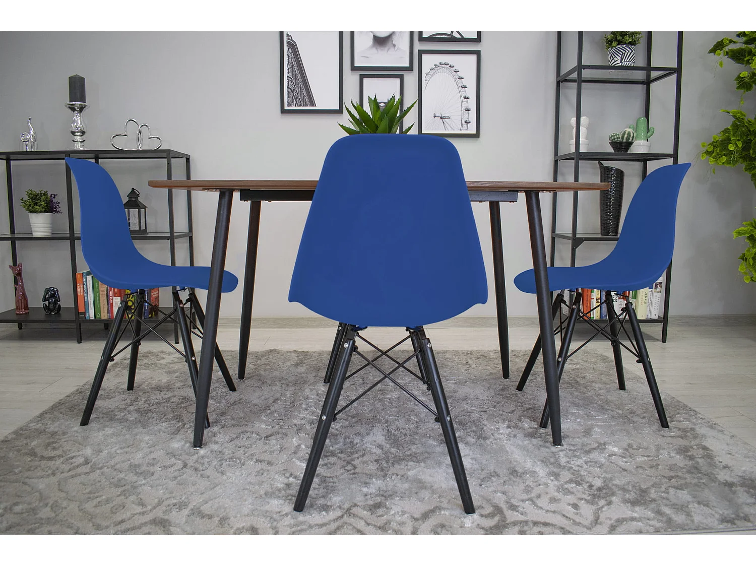 Cadeira Valora OSAKA Azul com Pernas Pretas, Ergonômica, para Sala de Estar