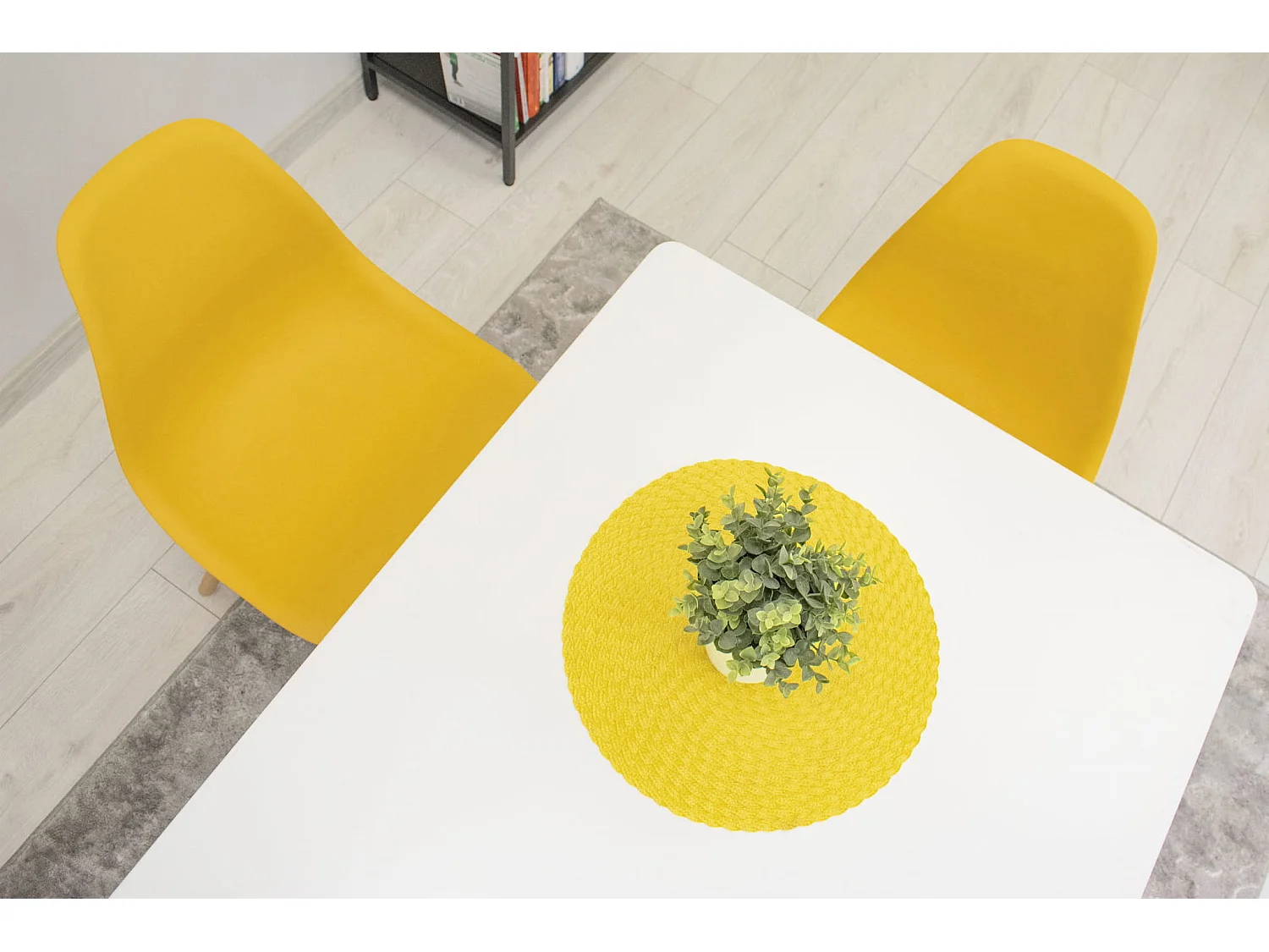 Chaise Valora OSAKA, couleur moutarde, pieds naturels, polypropylène, hêtre