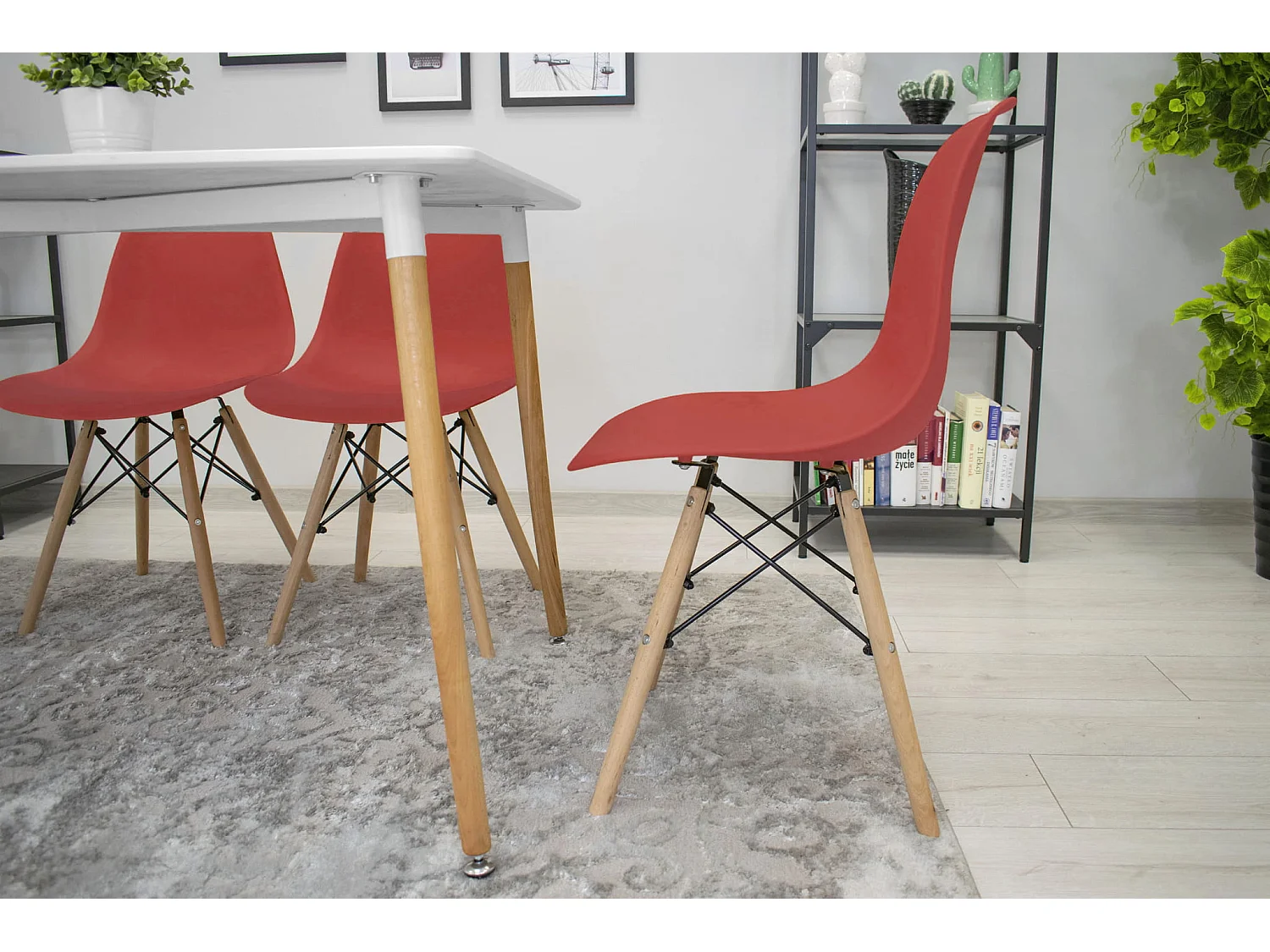 Chaise Valora OSAKA, design ergonomique, pieds naturels vermillon x4