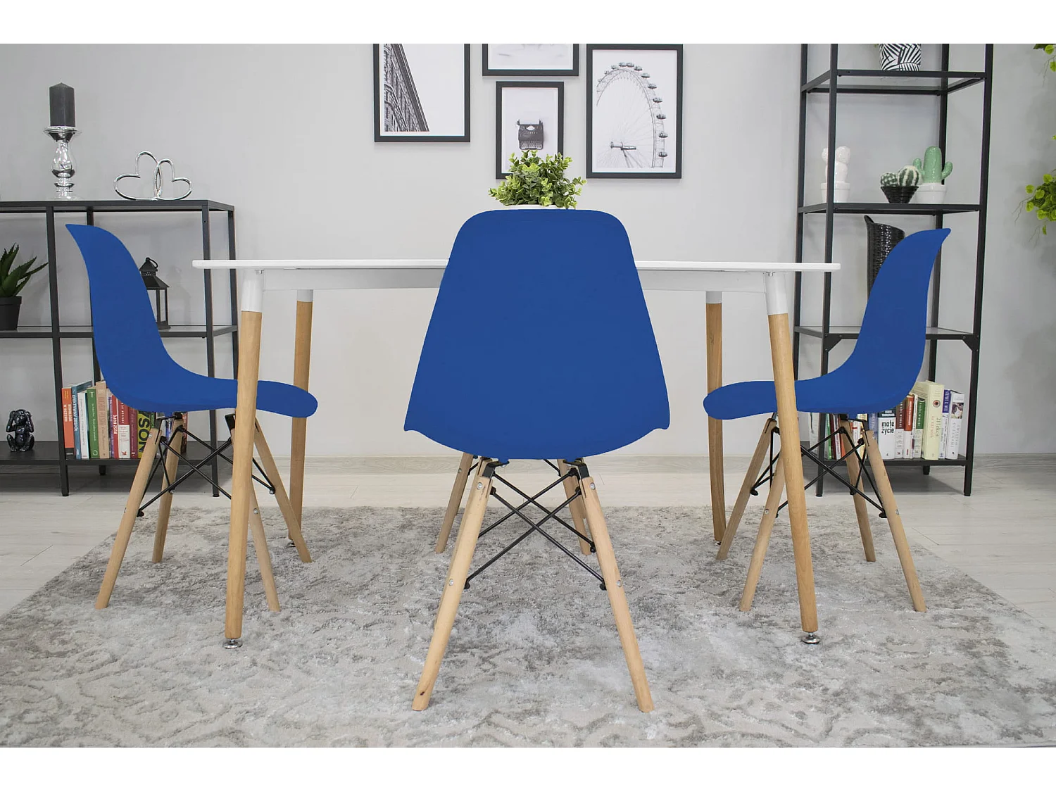 Valora OSAKA stoel ergonomische blauwe natuurlijke poten voor woonkamer