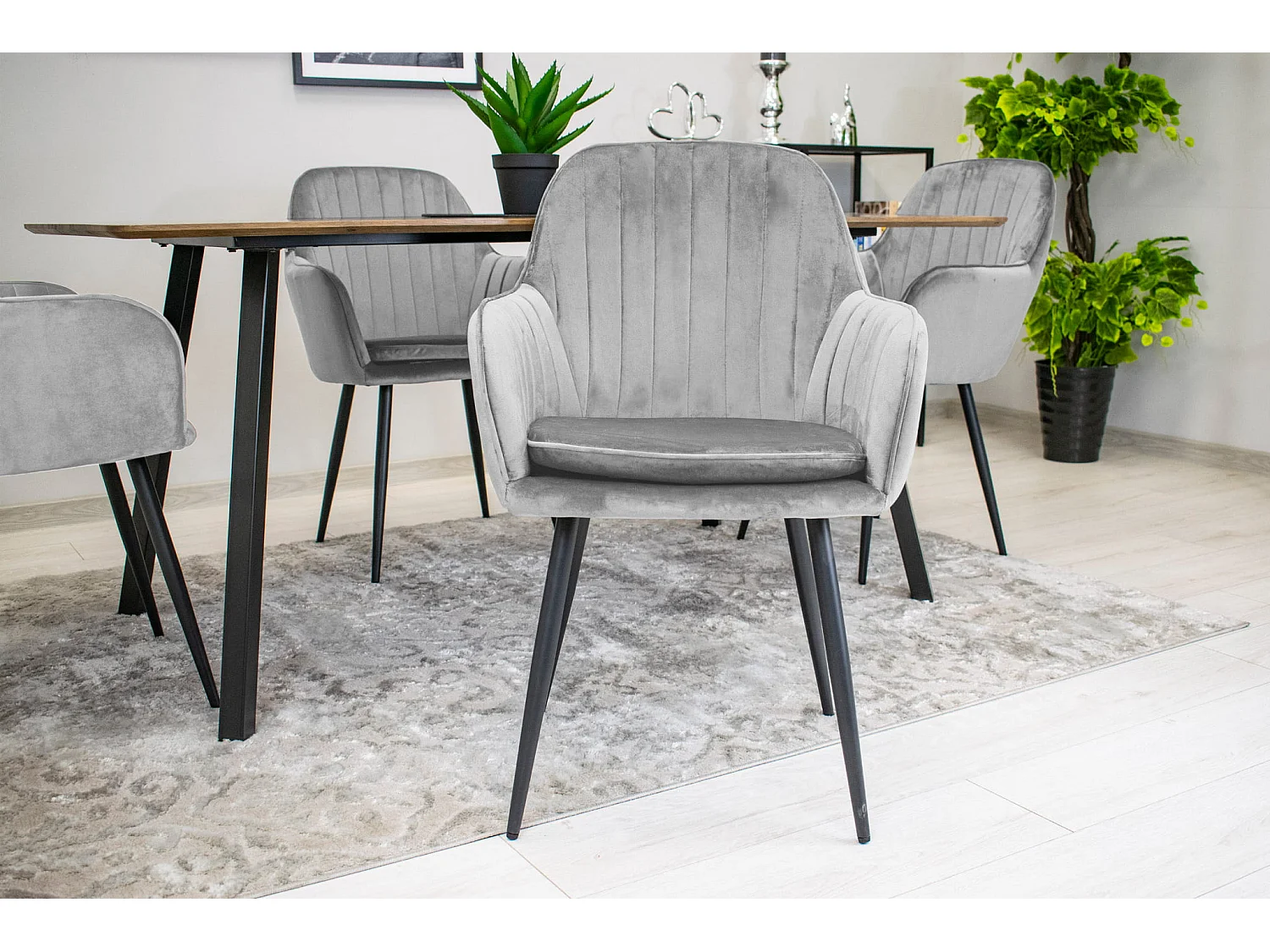 Fauteuil Valora LUGO en velours gris argenté avec pieds noirs pour salon (x2)