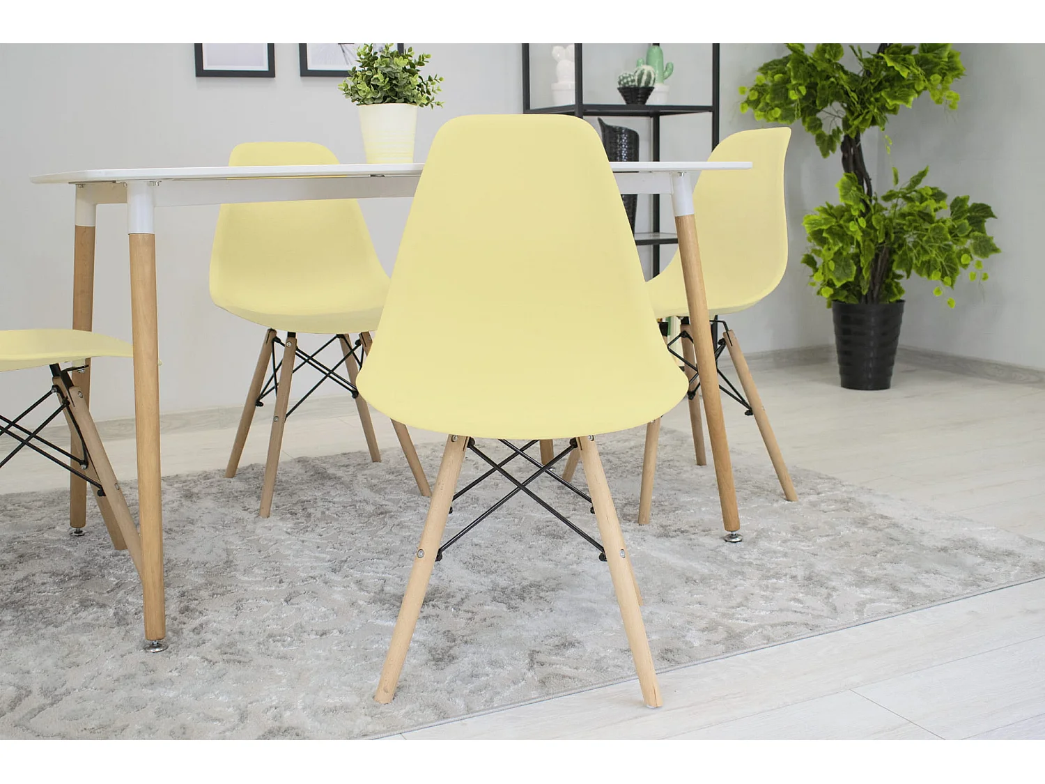 Sedia Valora OSAKA color crema con gambe naturali per soggiorno x4