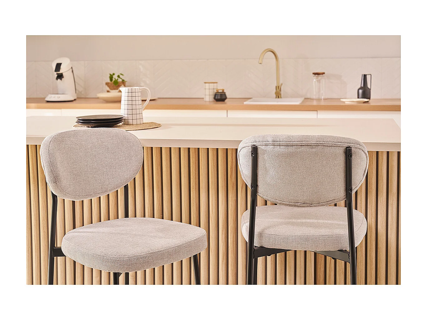 Taburetes de bar fijos de terciopelo texturizado beige de 65 cm de altura (juego de 2) BREKA