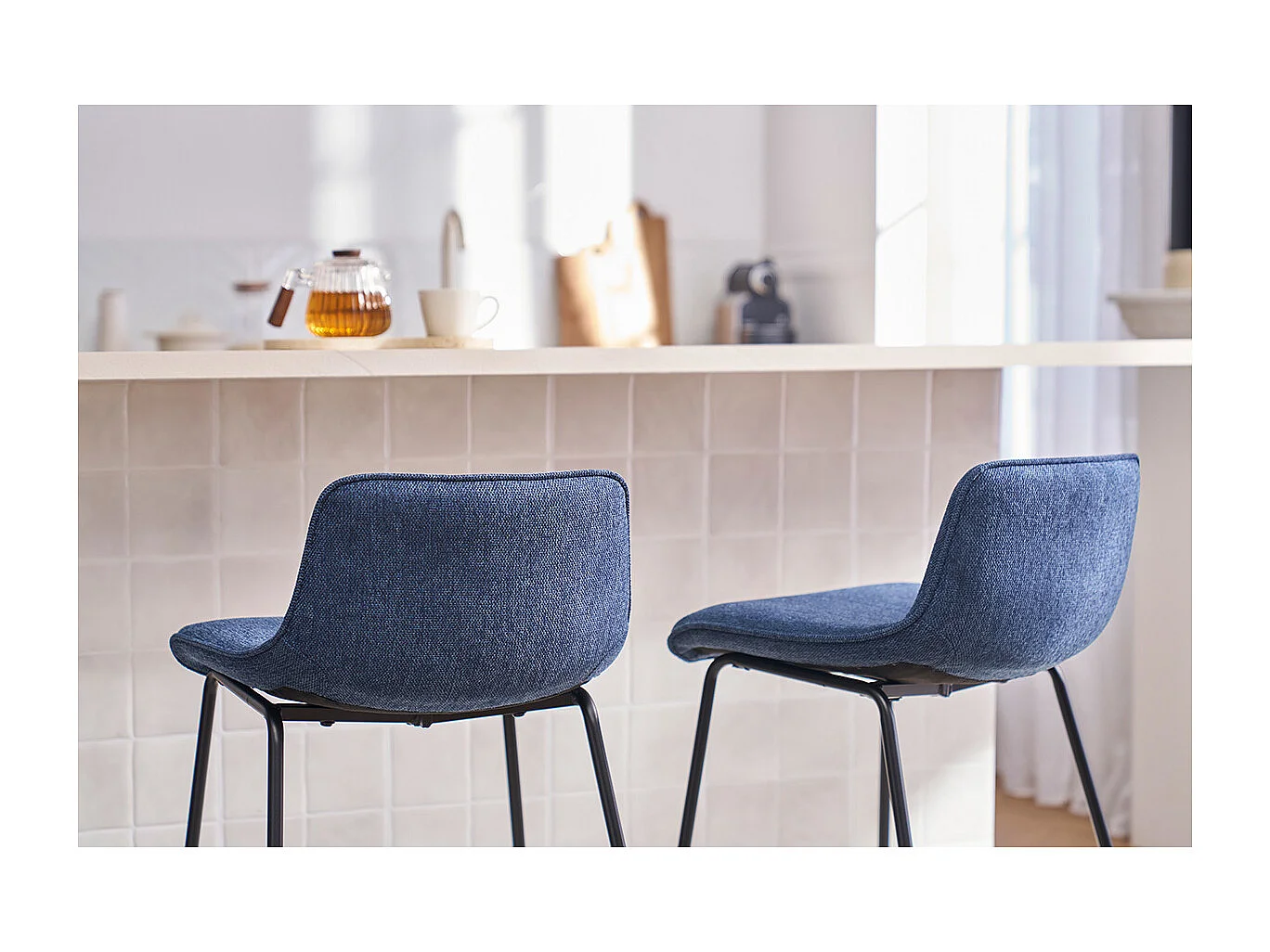 Taburetes de bar de tela con efecto terciopelo texturizado azul oscuro y metal H65 cm (juego de 2) BOOST