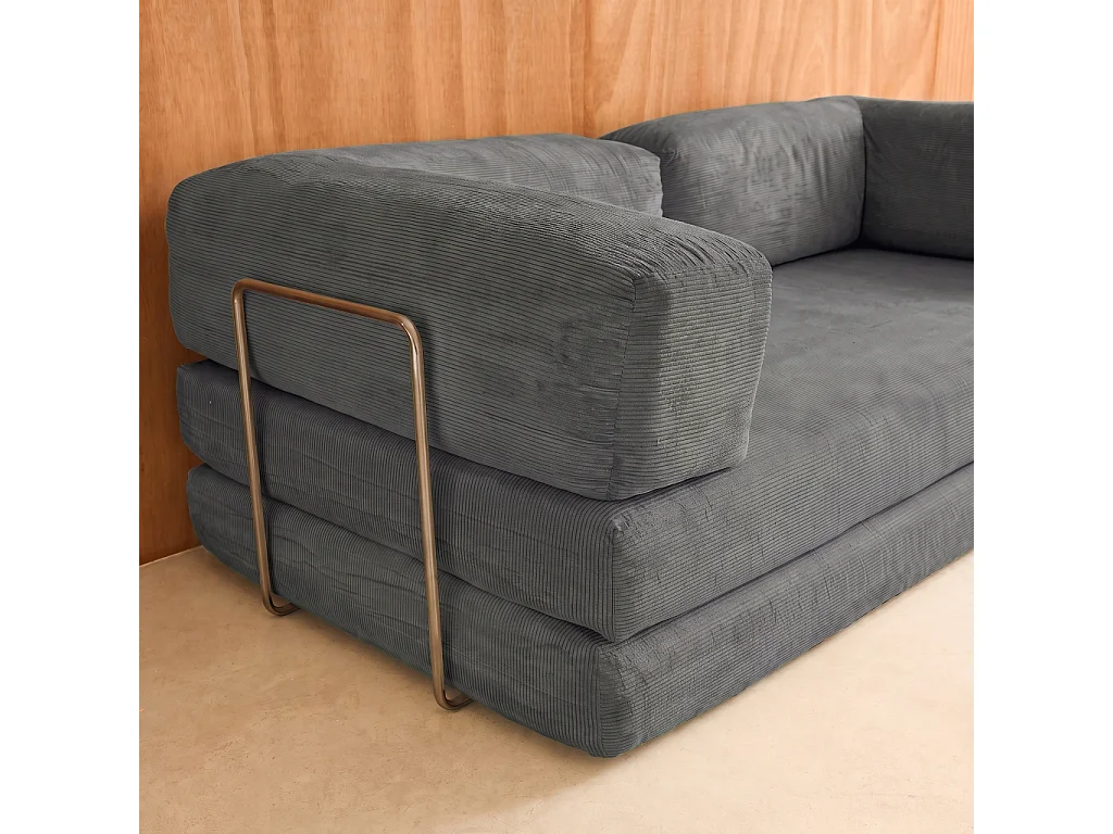 Sofá cama con futón plegable en pana y estructura cromada, 3 plazas