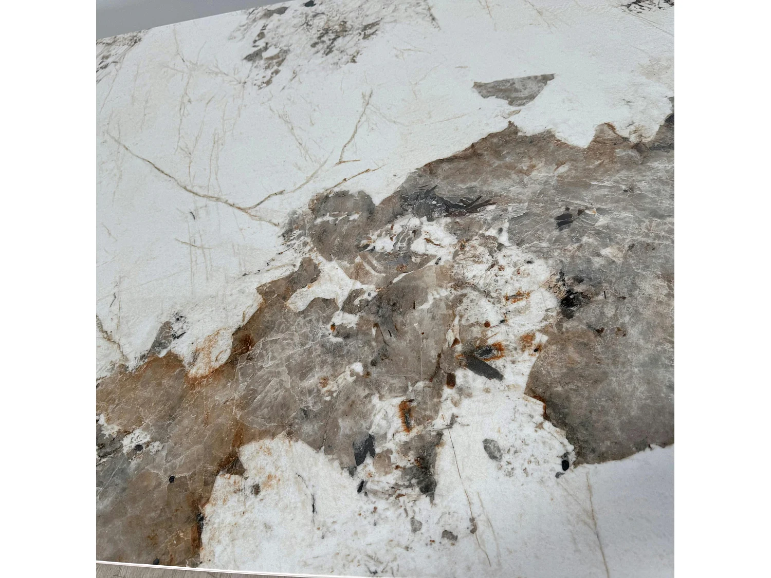 Table céramique marbrée pied ruban bois noir 260 cm ALDER