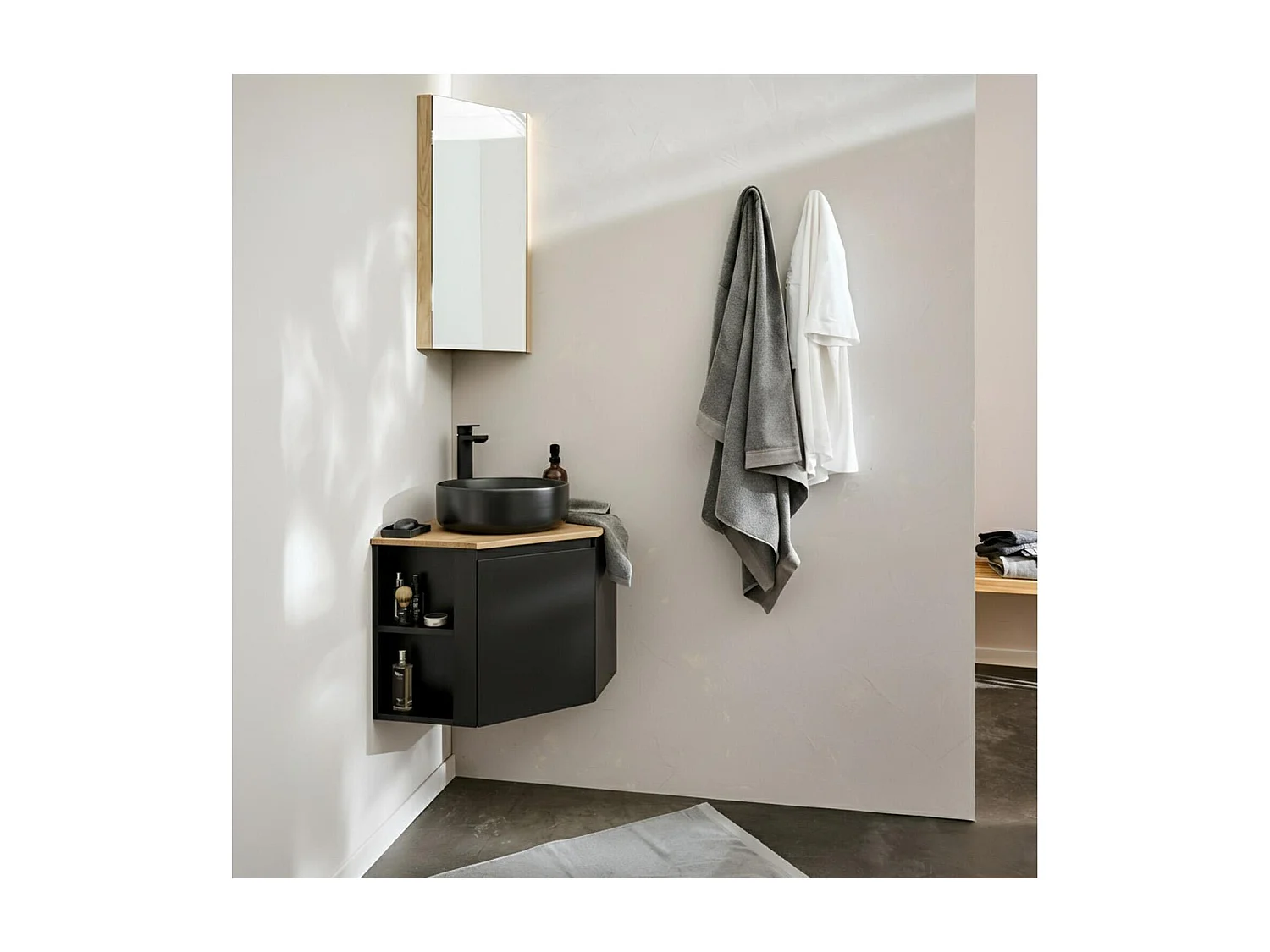 Eckwaschtisch-Set + schwarzes Waschbecken + SORRENTO-Armatur