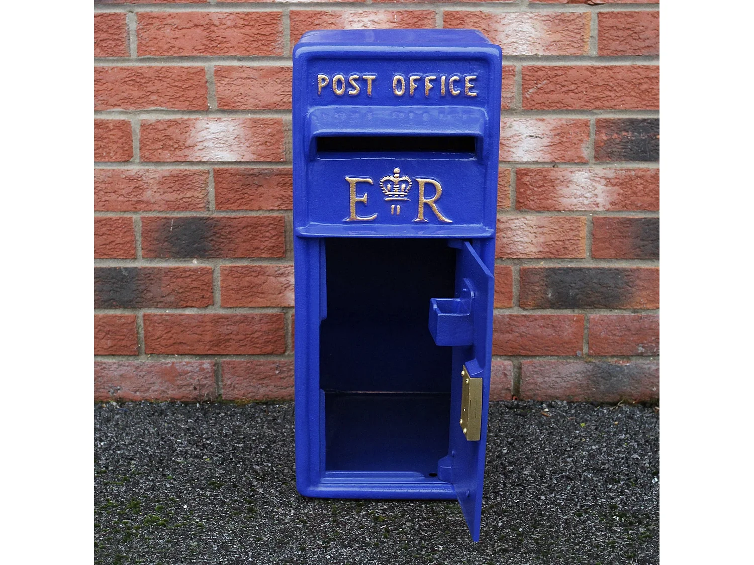 Briefkasten im schottischen Stil - Blau